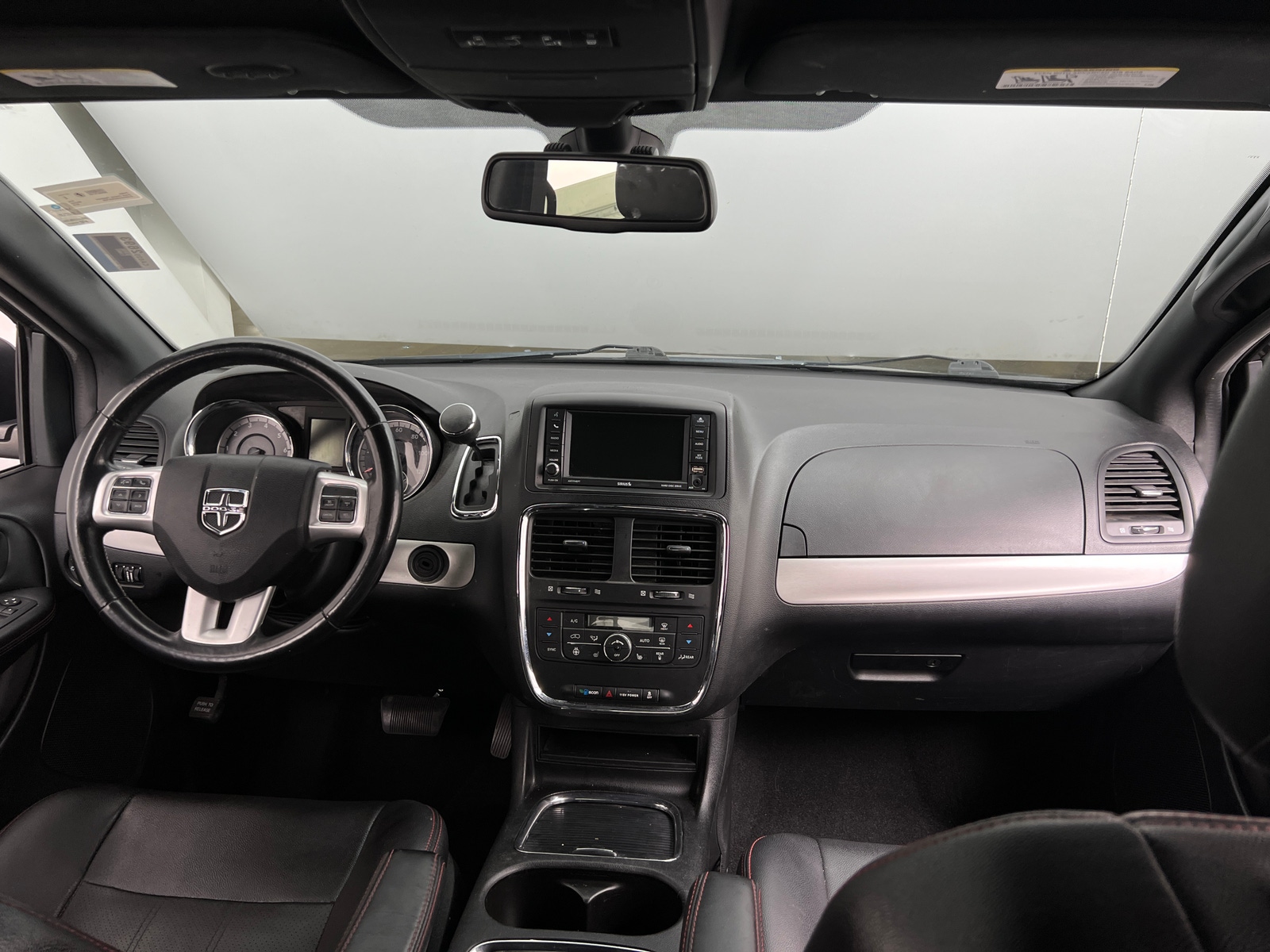 Thumbnail: 2019 Dodge Grand Caravan - 2