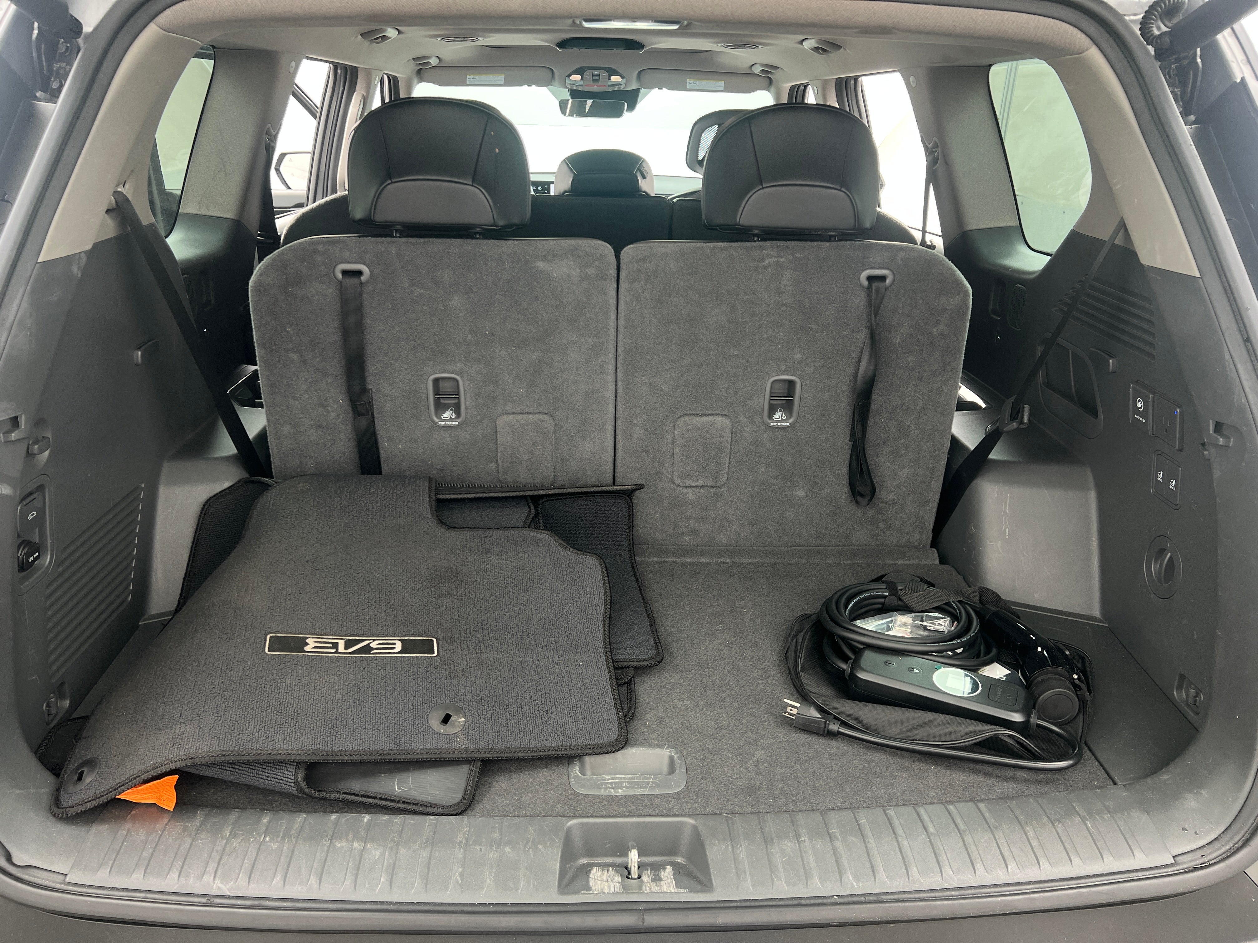 Used 2024 Kia EV9 Wind with VIN KNDAFFS53R6019022 for sale in Oak Creek, WI