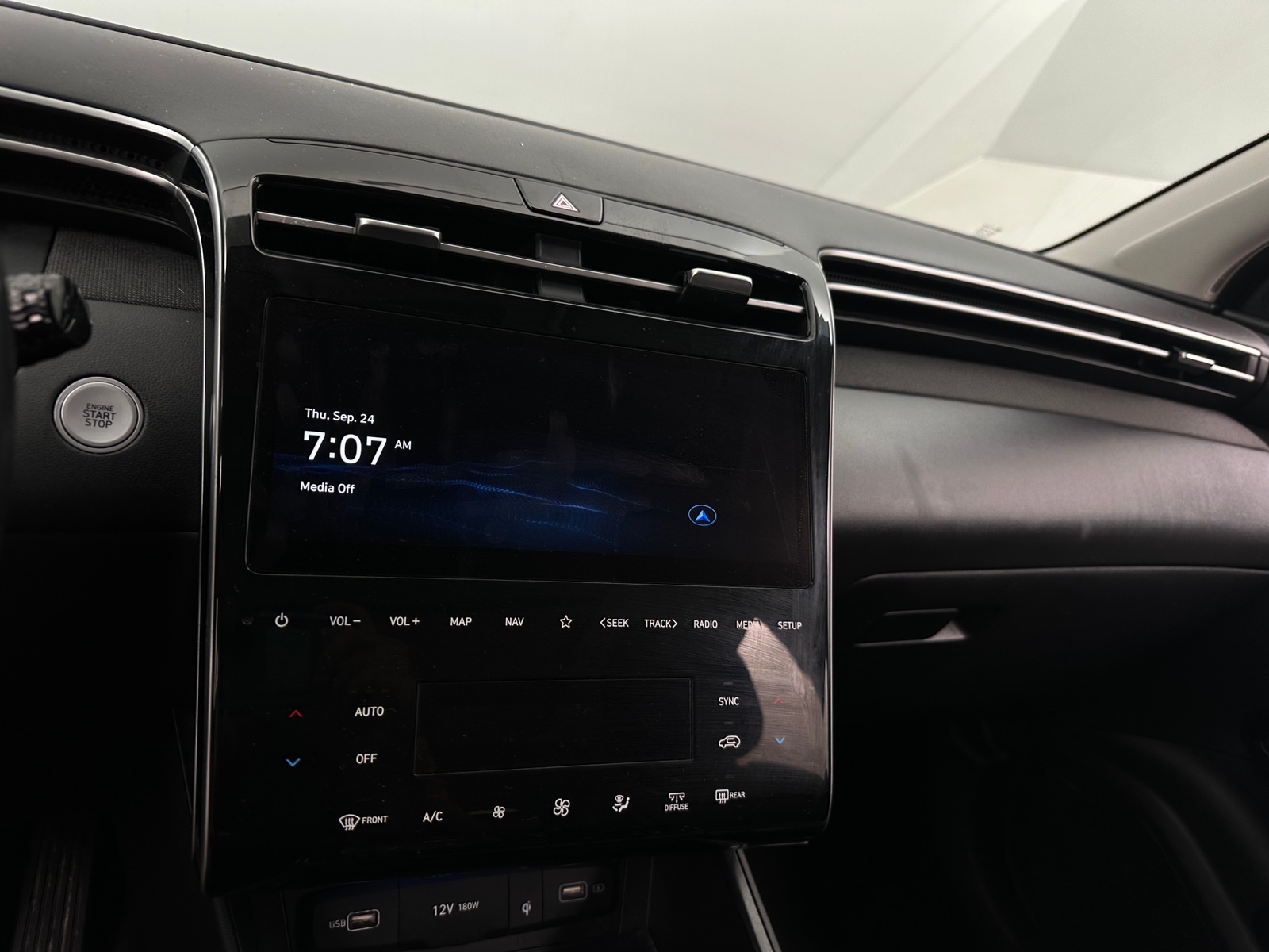 Thumbnail: 2024 Hyundai Tucson - 3