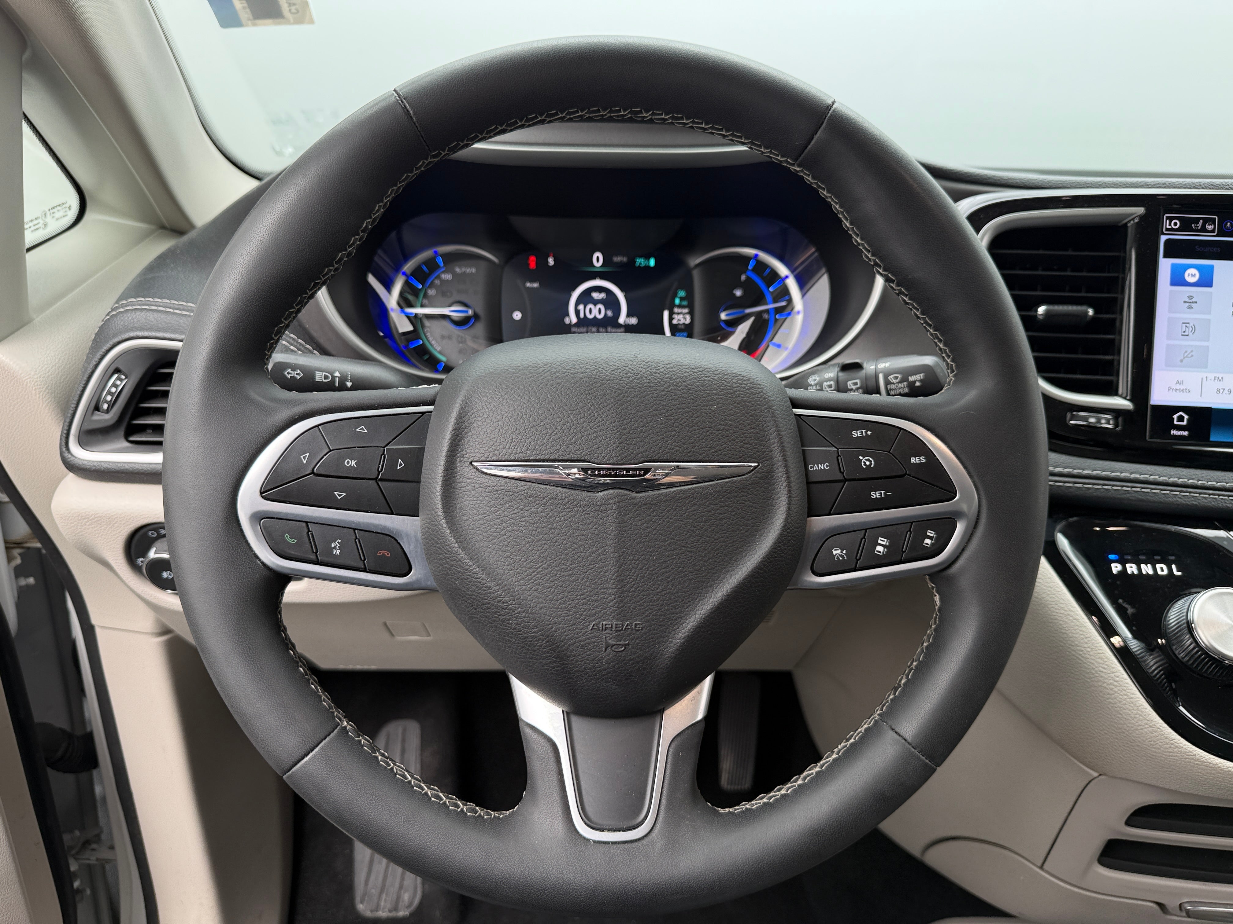 2023 Chrysler Pacifica Hybrid Touring L