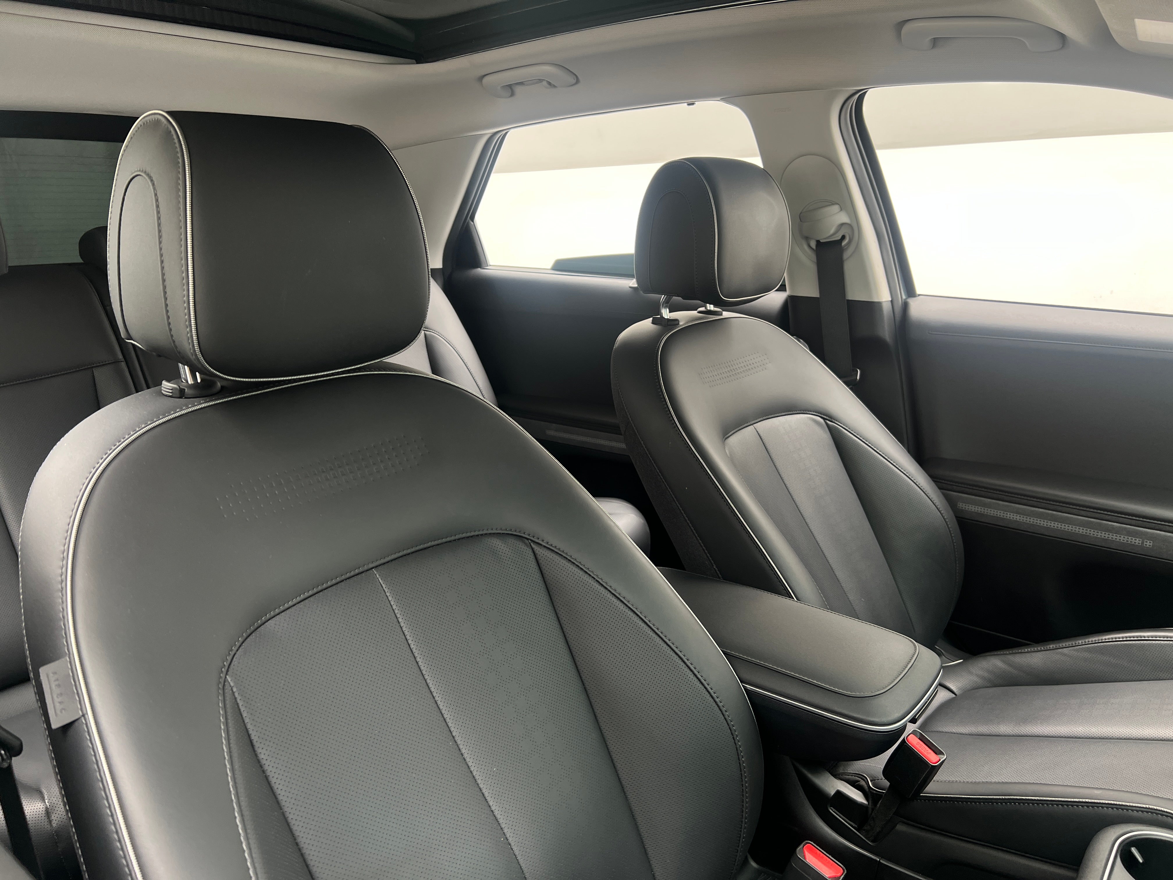 Used 2022 Hyundai IONIQ 5 Limited with VIN KM8KRDAF5NU072171 for sale in Auburn, WA