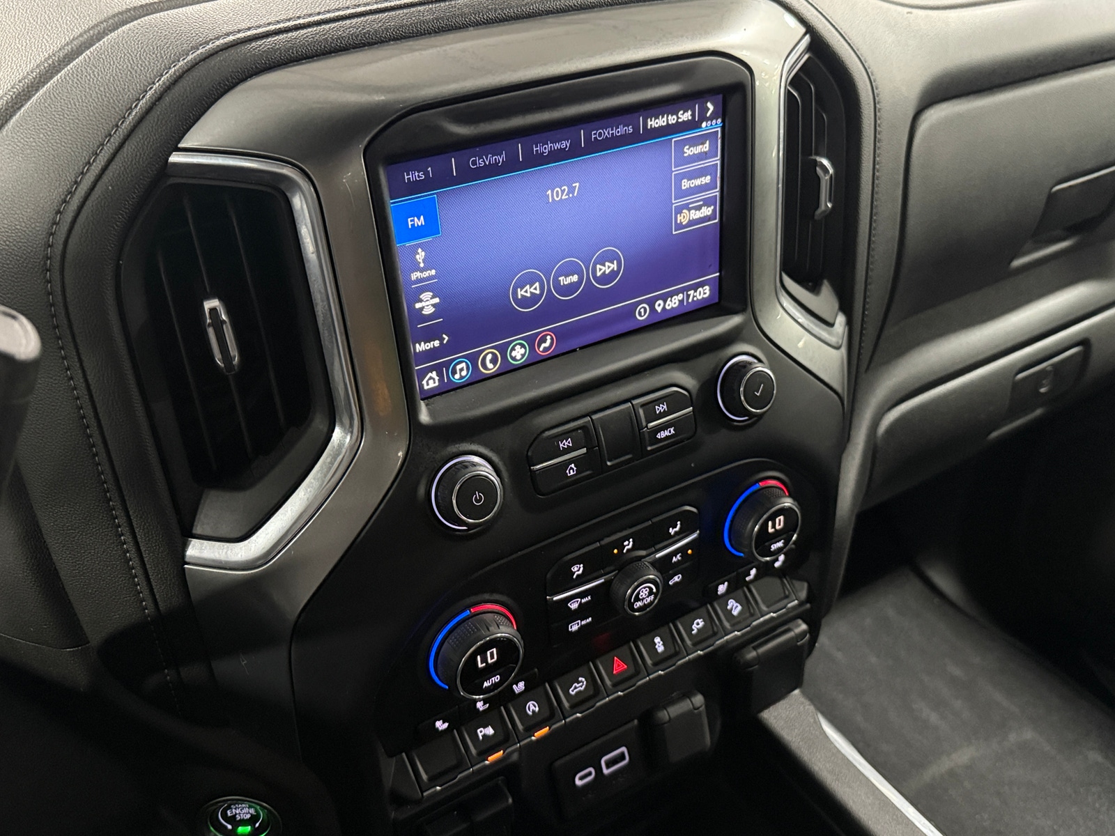 Thumbnail: 2020 Chevrolet Silverado 1500 - 3