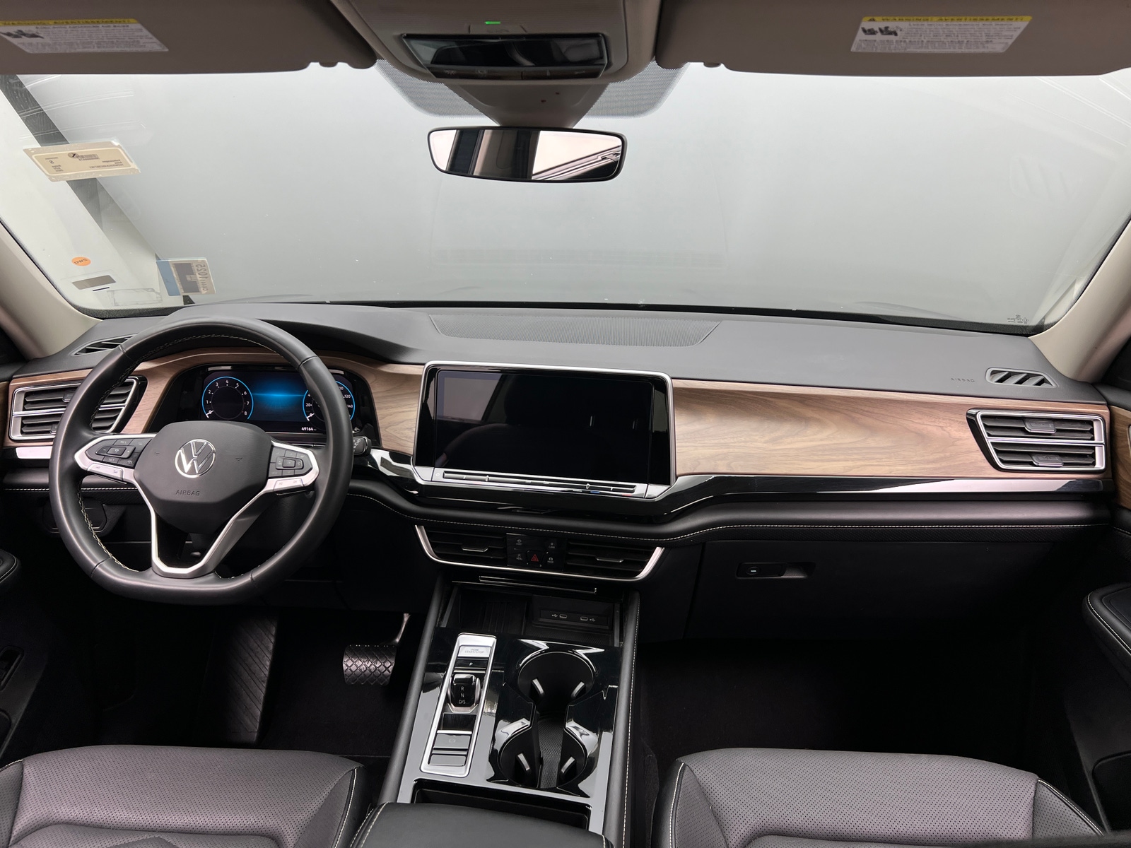 Thumbnail: 2025 Volkswagen Atlas - 2