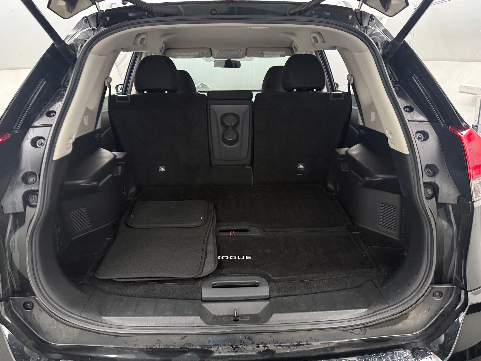 Thumbnail: 2018 Nissan Rogue - 7