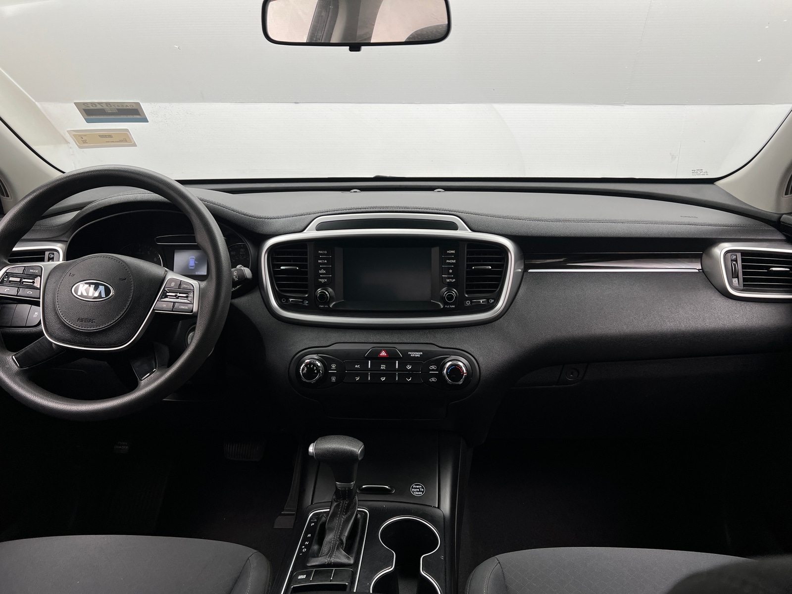 Thumbnail: 2020 Kia Sorento - 3