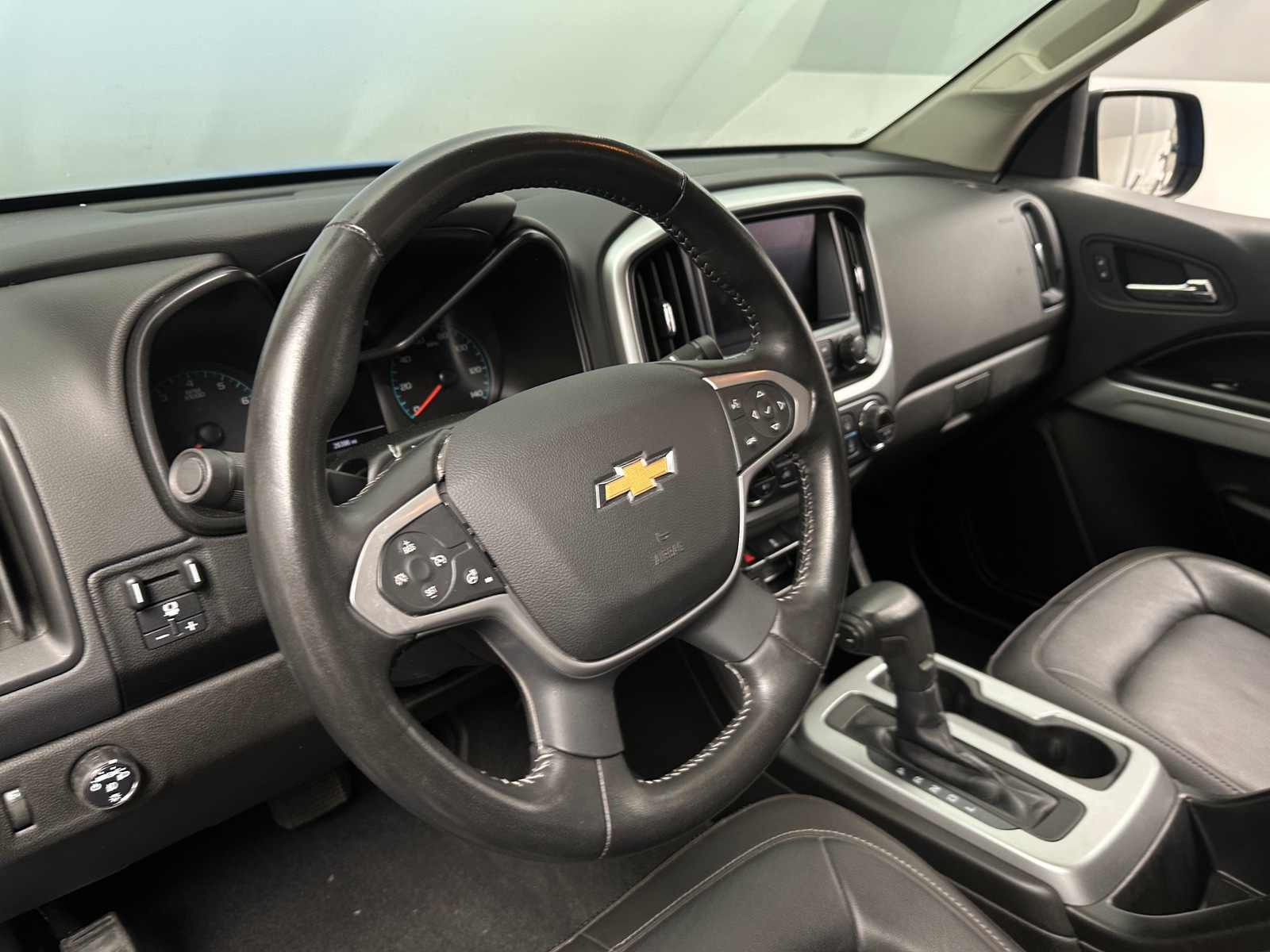 Thumbnail: 2021 Chevrolet Colorado - 4