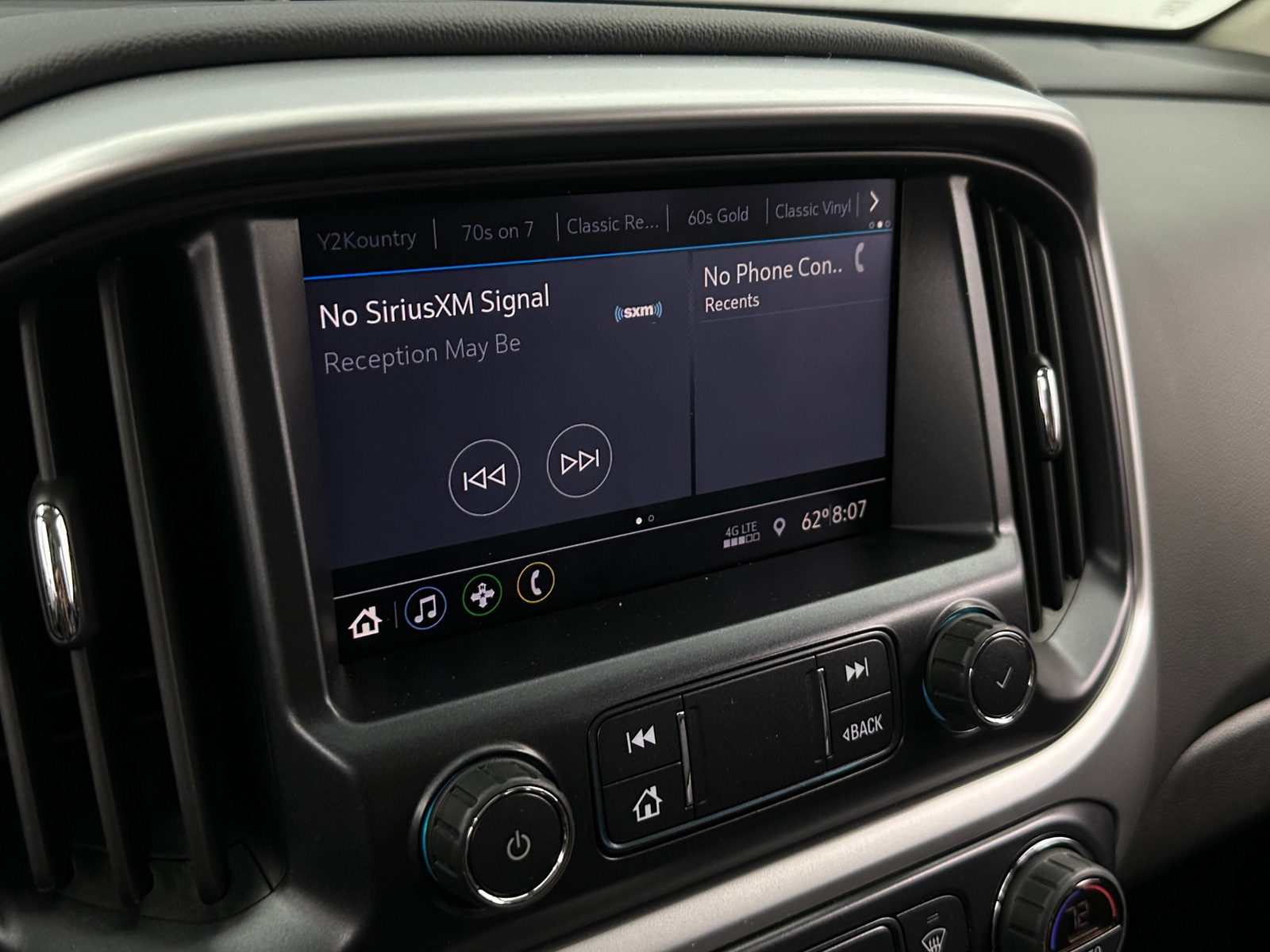Thumbnail: 2021 Chevrolet Colorado - 3