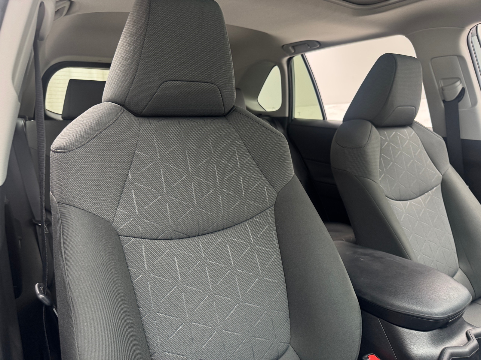 Thumbnail: 2022 Toyota RAV4 - 2