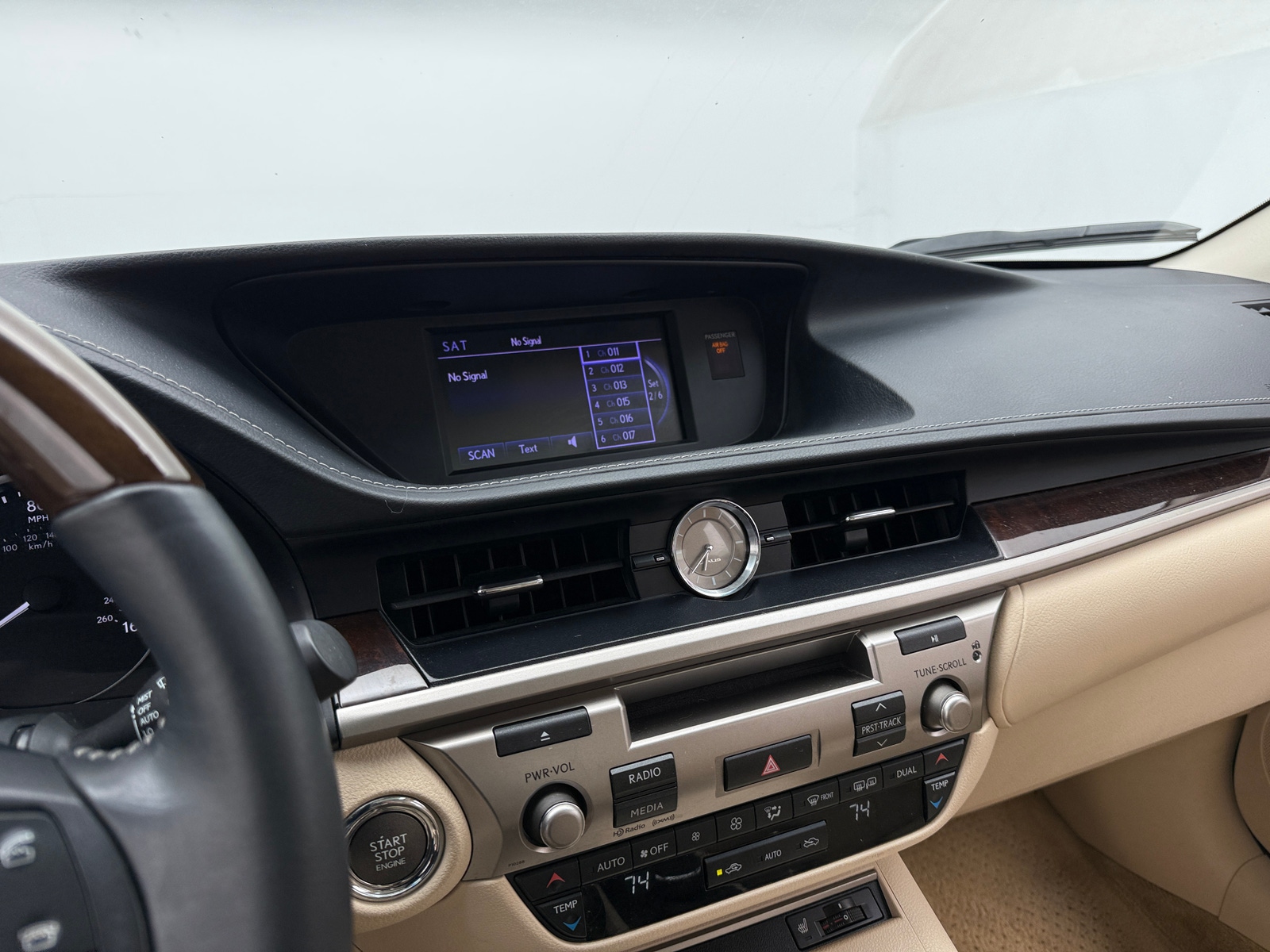 Thumbnail: 2013 Lexus ES - 4