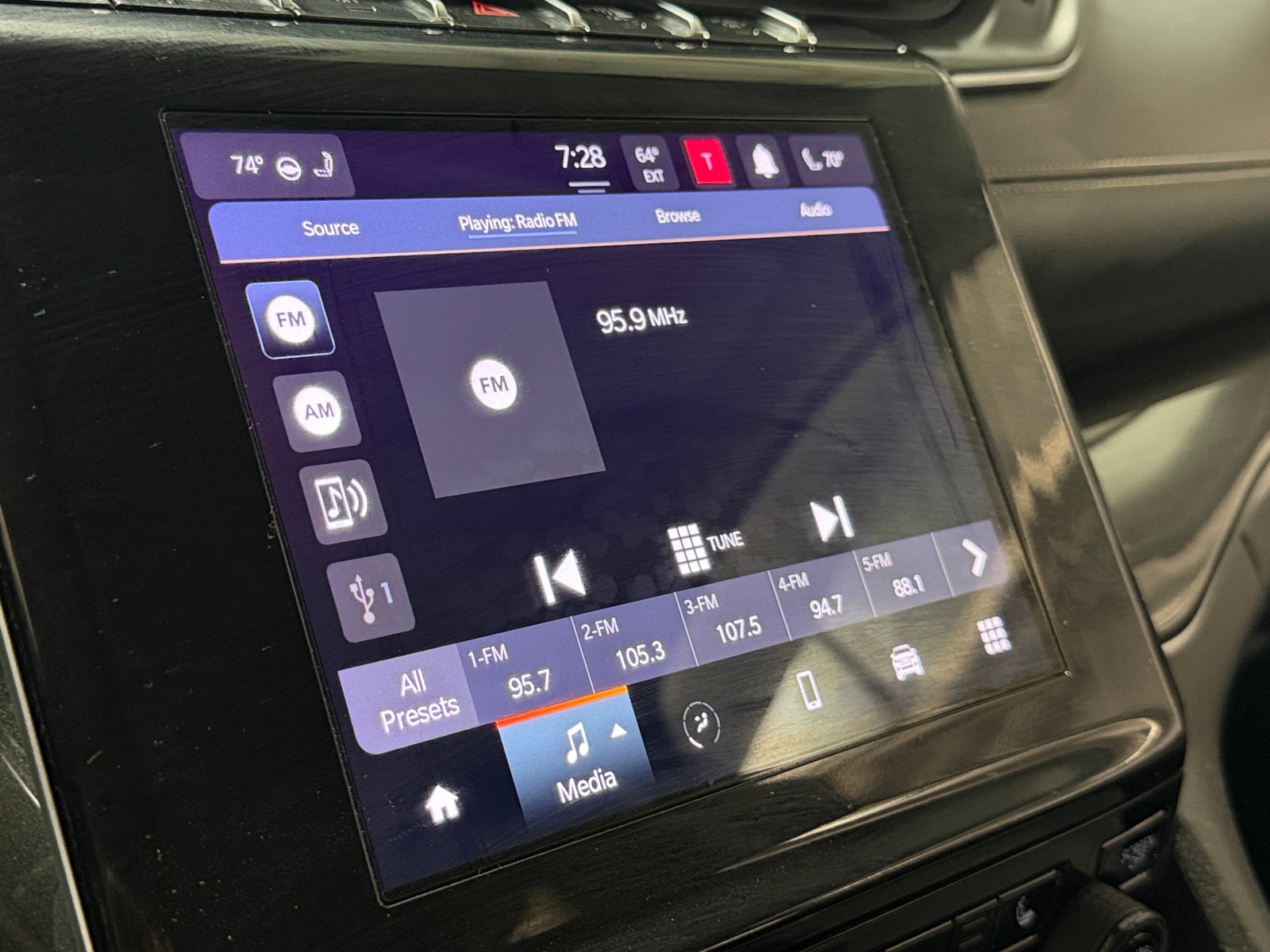 Thumbnail: 2021 Jeep Grand Cherokee L - 4