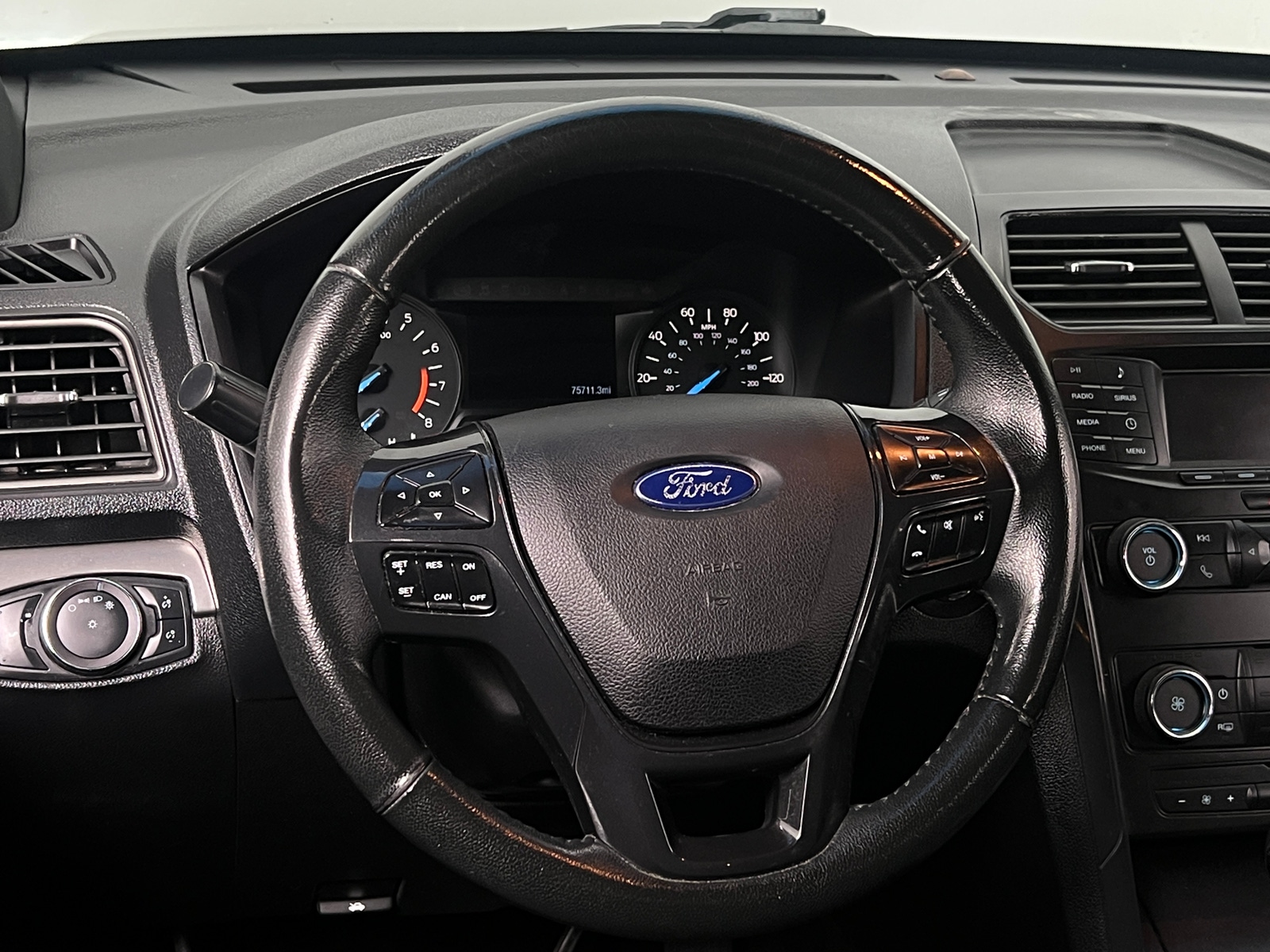 Thumbnail: 2019 Ford Explorer - 5