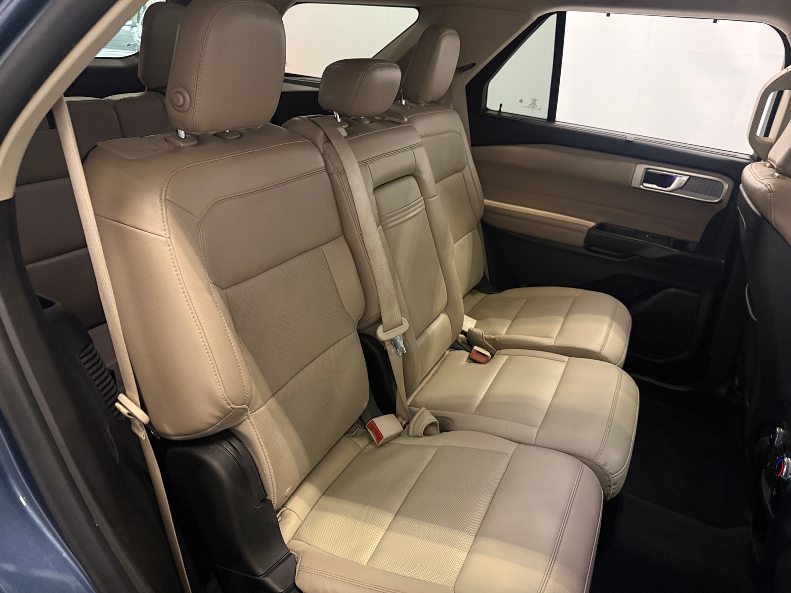 Thumbnail: 2020 Ford Explorer - 5