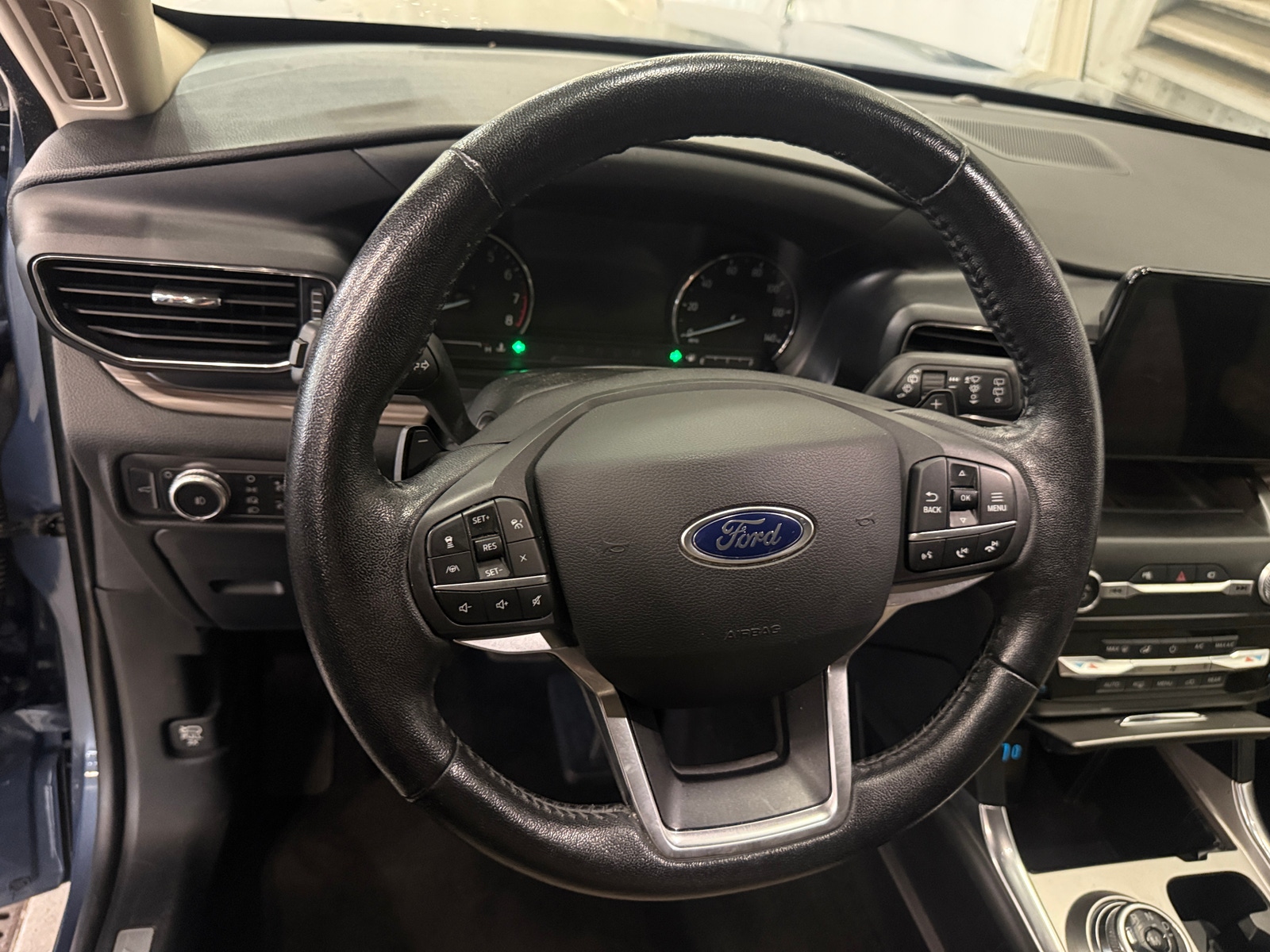 Thumbnail: 2020 Ford Explorer - 4