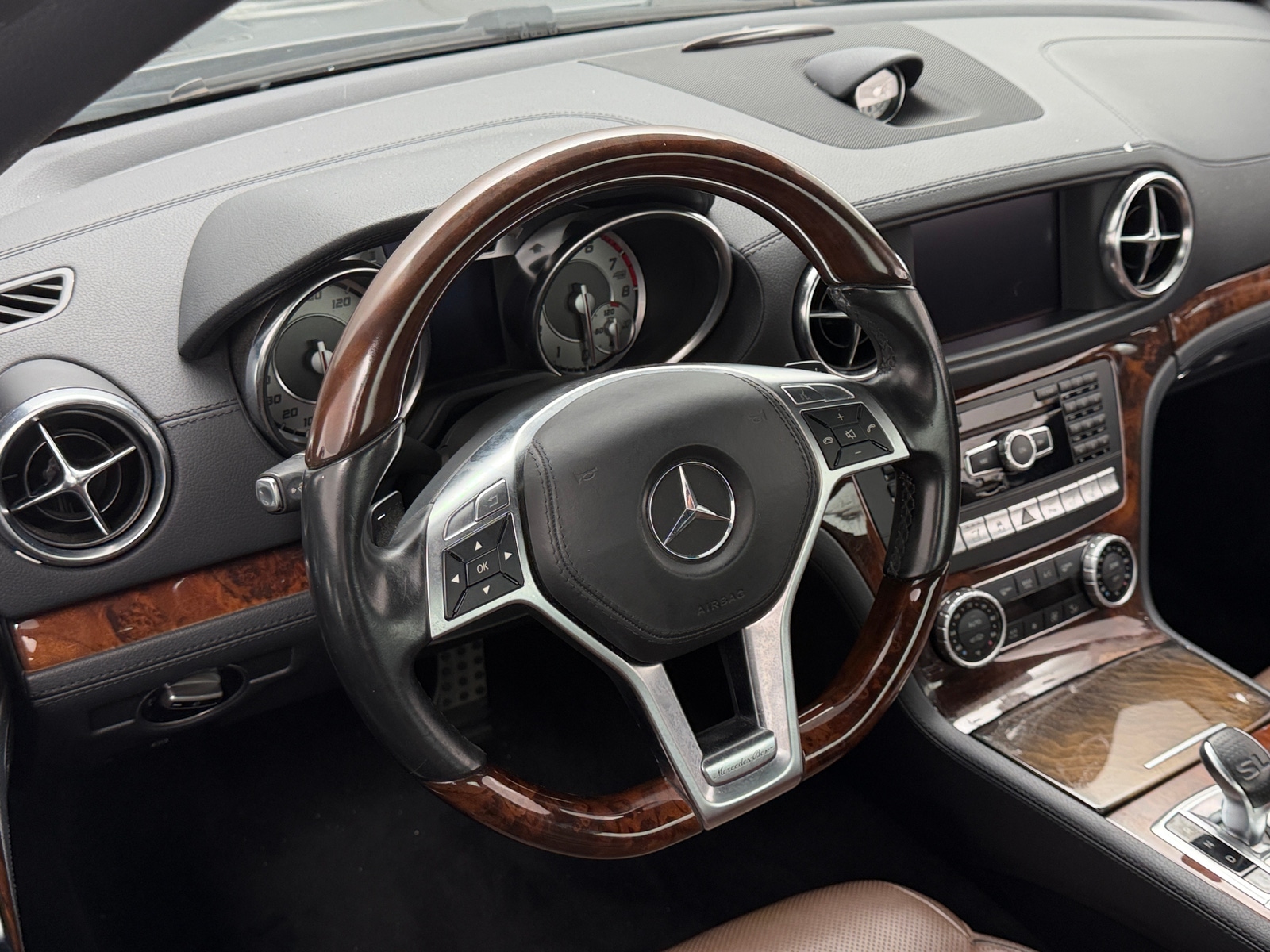 Thumbnail: 2015 Mercedes-Benz SL-Class - 3