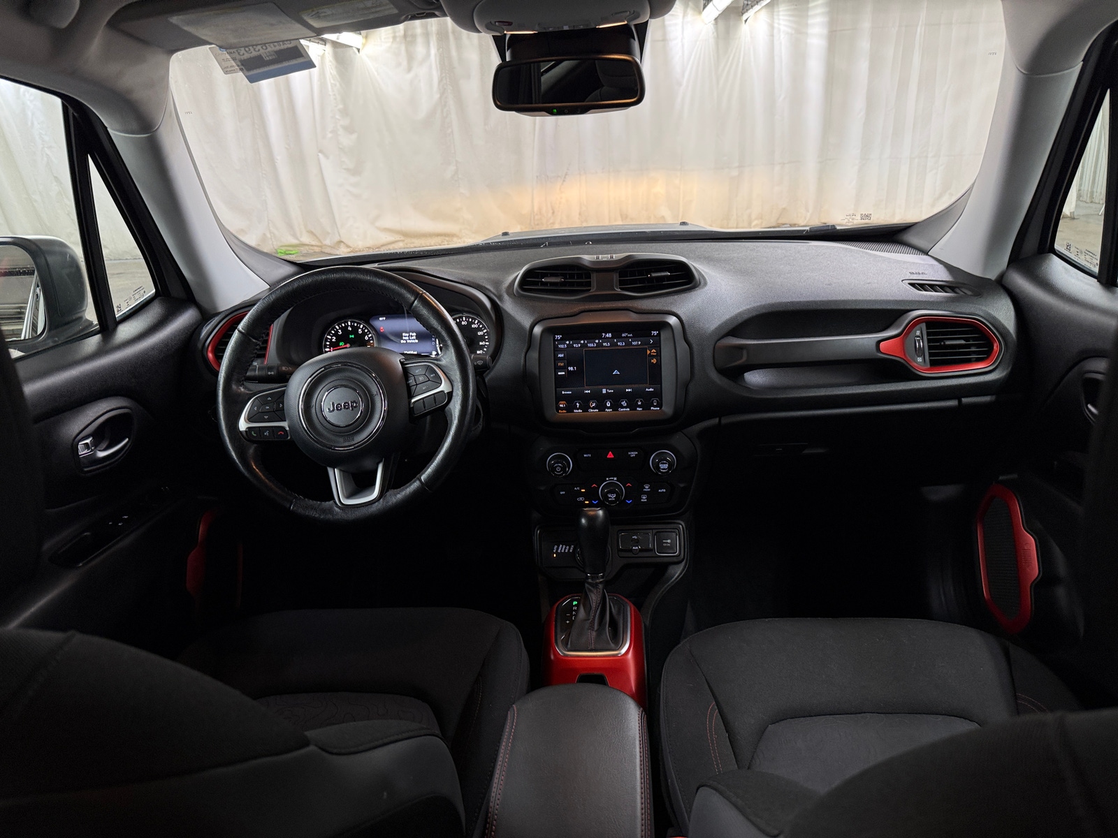 Thumbnail: 2019 Jeep Renegade - 3