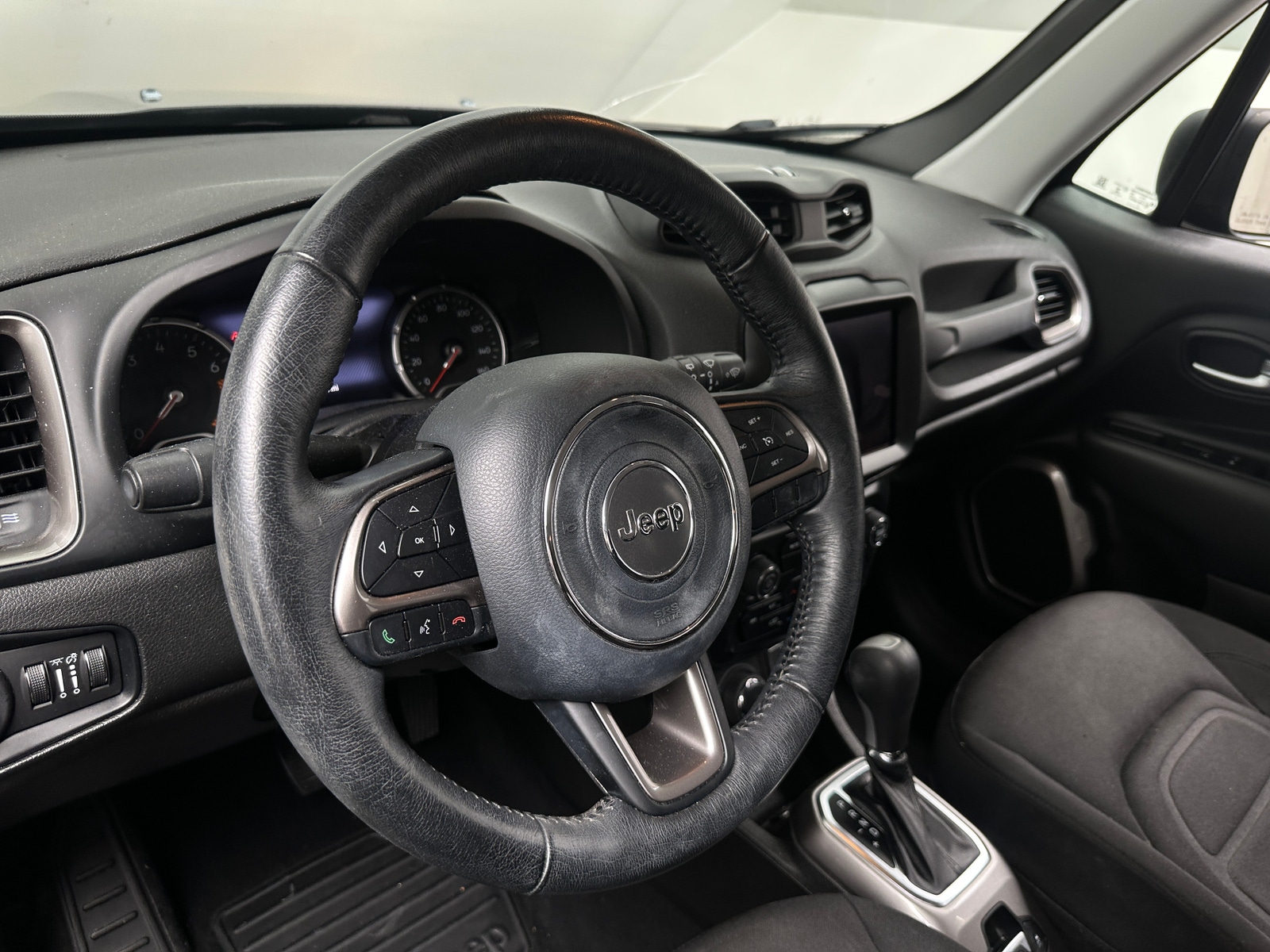 Thumbnail: 2022 Jeep Renegade - 5