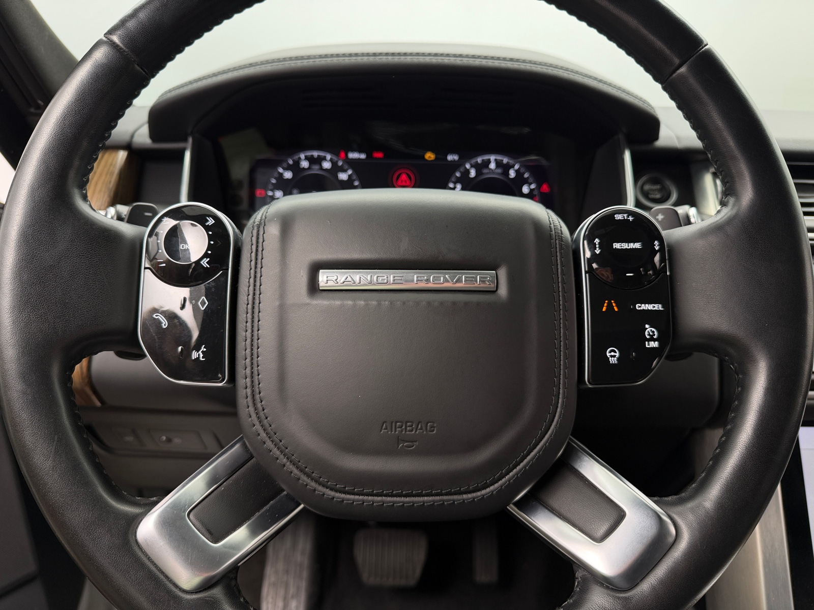 Thumbnail: 2019 Land Rover Range Rover - 4