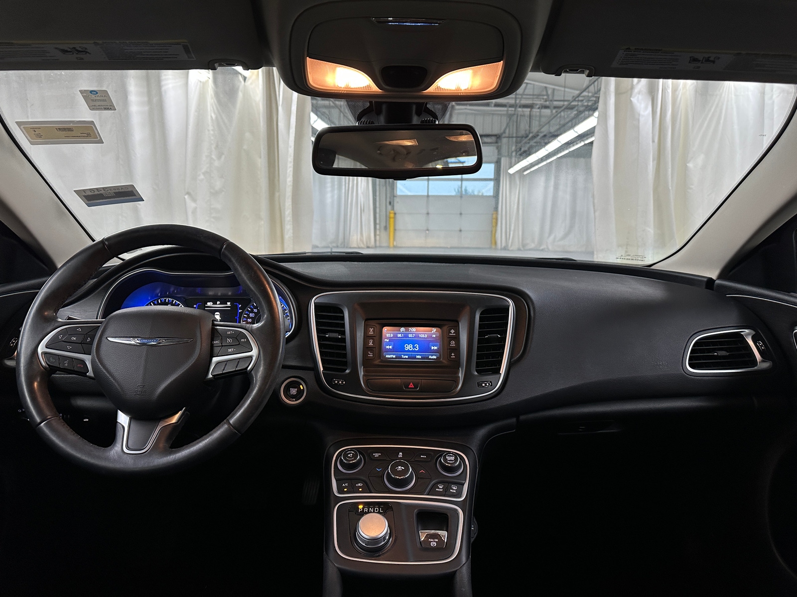 Thumbnail: 2017 Chrysler 200 - 3