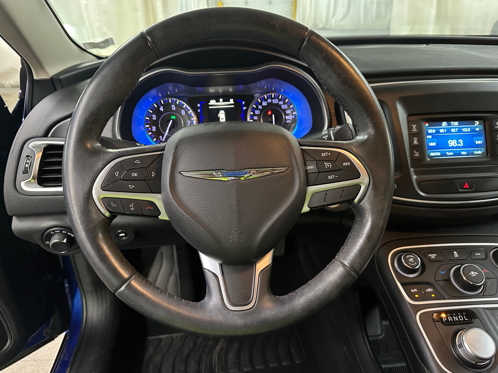 Thumbnail: 2017 Chrysler 200 - 5