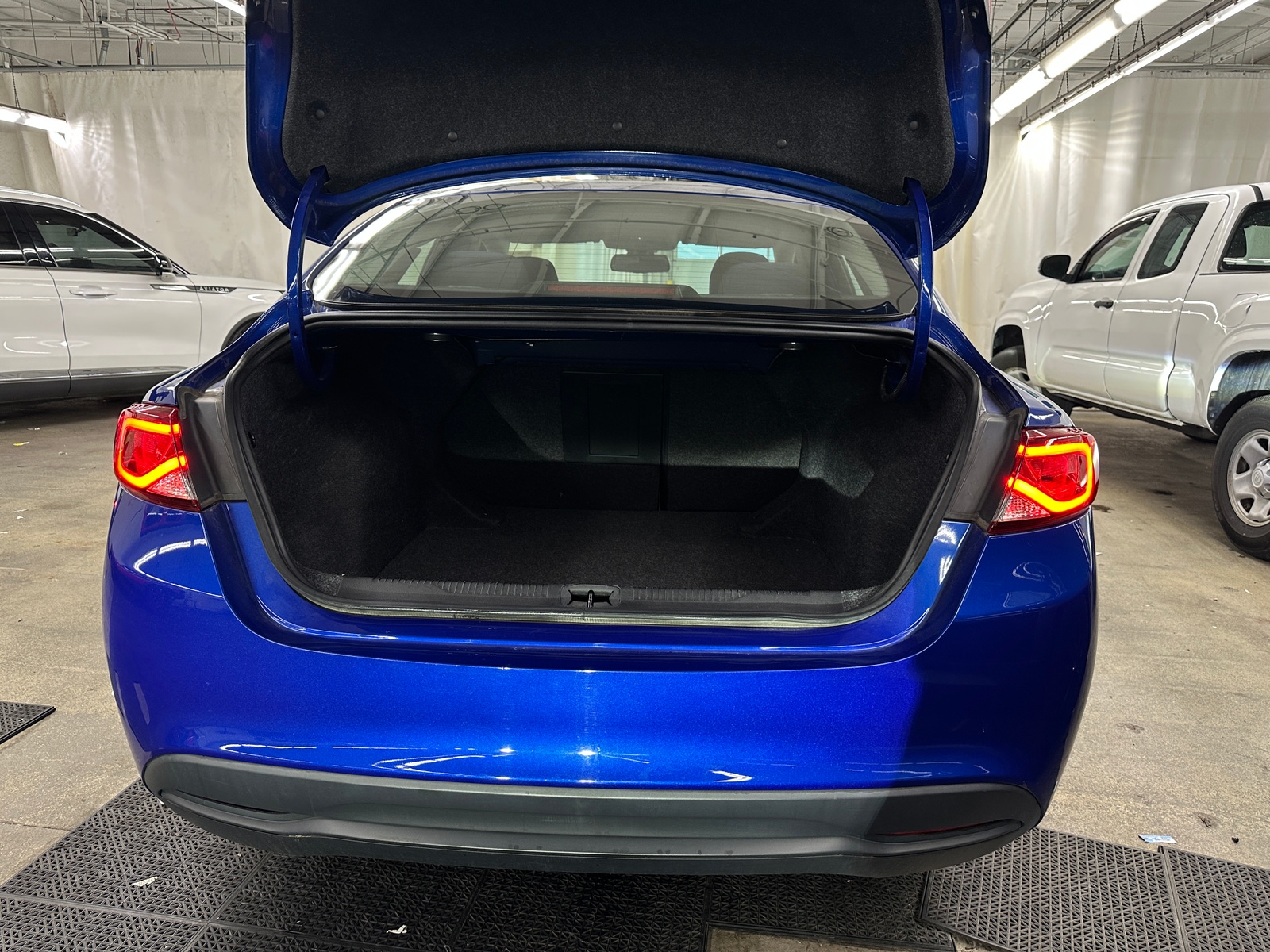 Thumbnail: 2017 Chrysler 200 - 7
