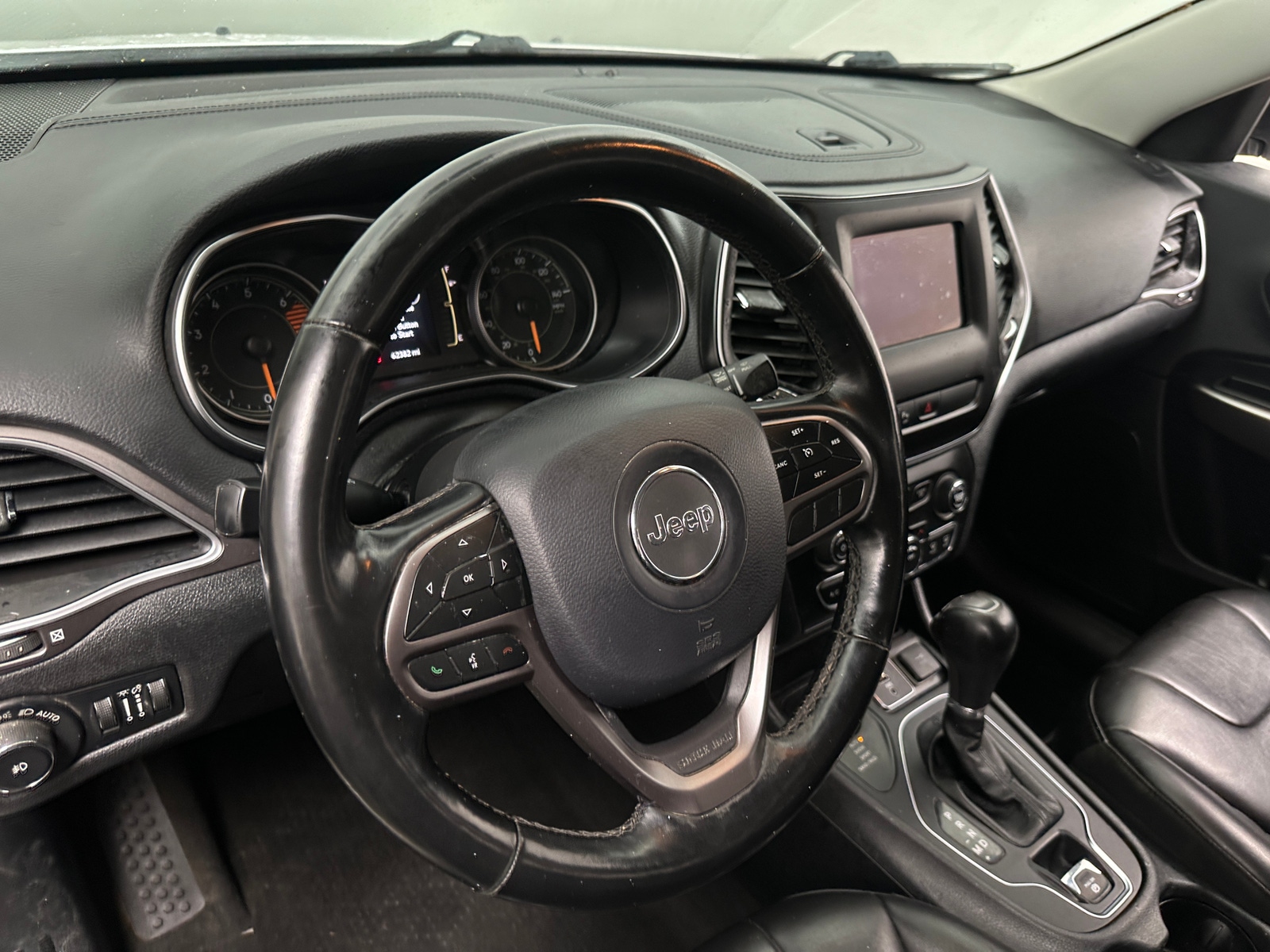 Thumbnail: 2020 Jeep Cherokee - 5