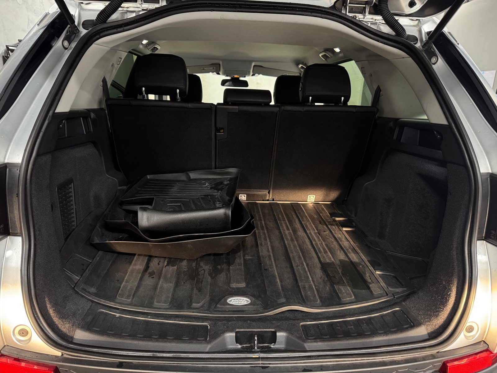 Thumbnail: 2018 Land Rover Discovery Sport - 7