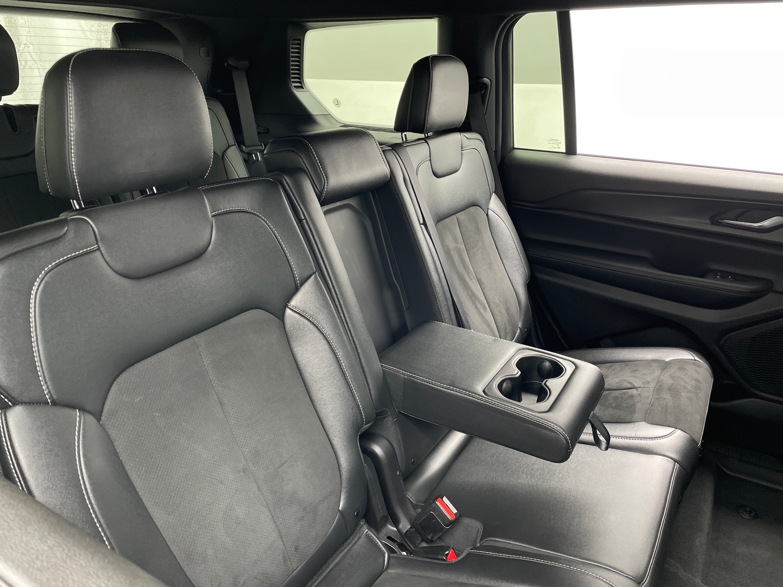 Thumbnail: 2024 Jeep Grand Cherokee L - 5