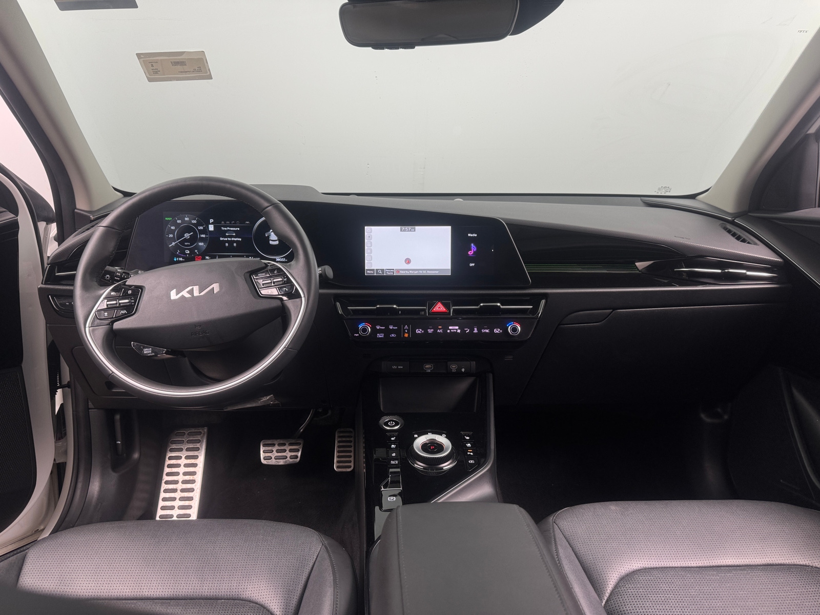 Thumbnail: 2023 Kia Niro - 2