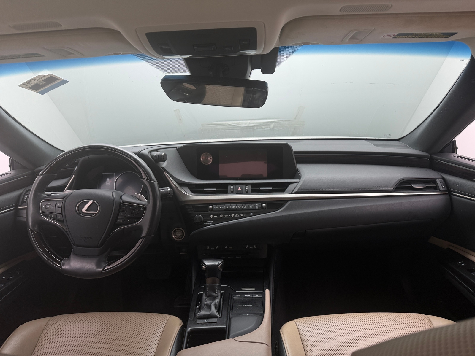 Thumbnail: 2019 Lexus ES - 3
