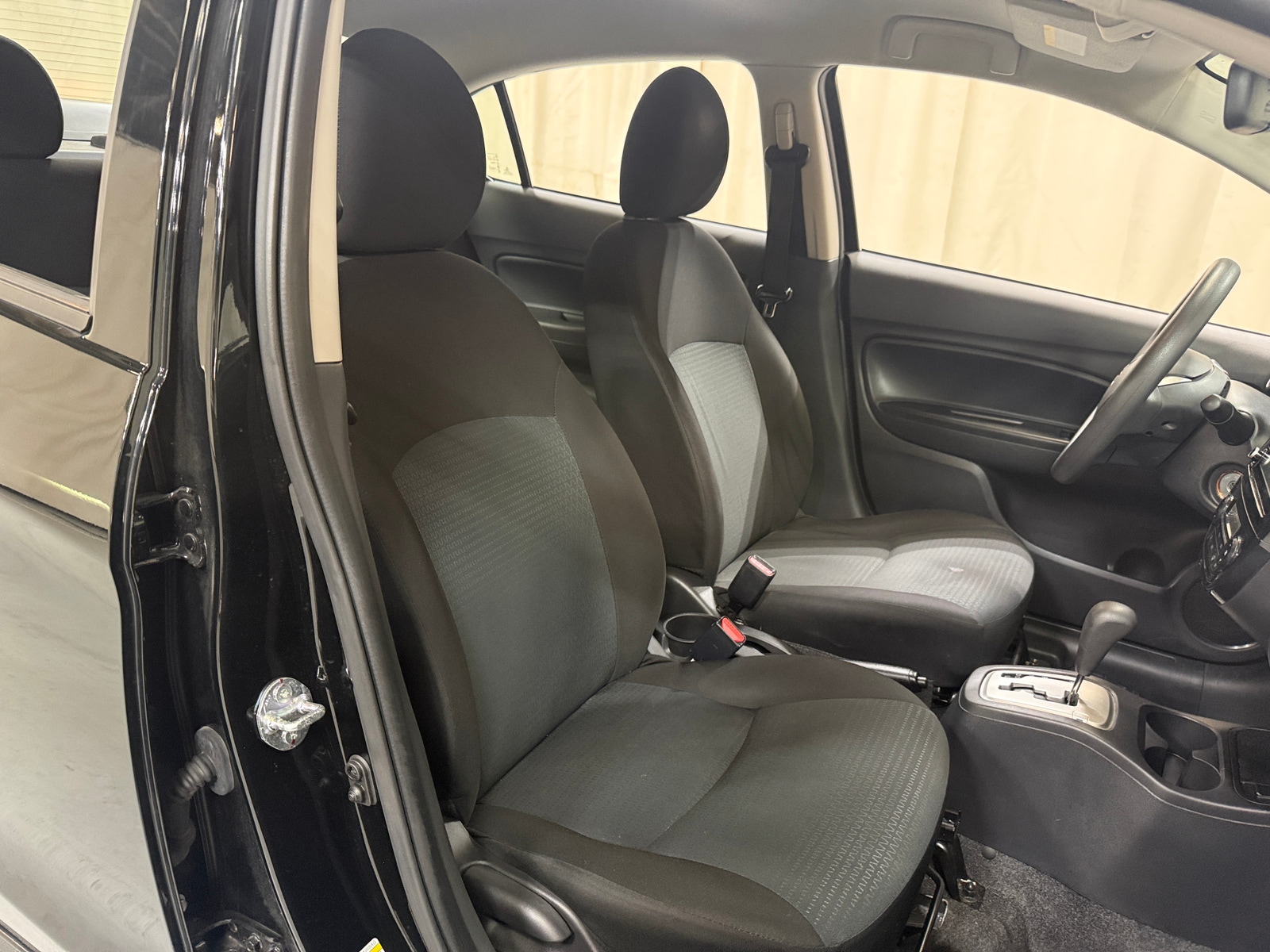 Thumbnail: 2023 Mitsubishi Mirage G4 - 2