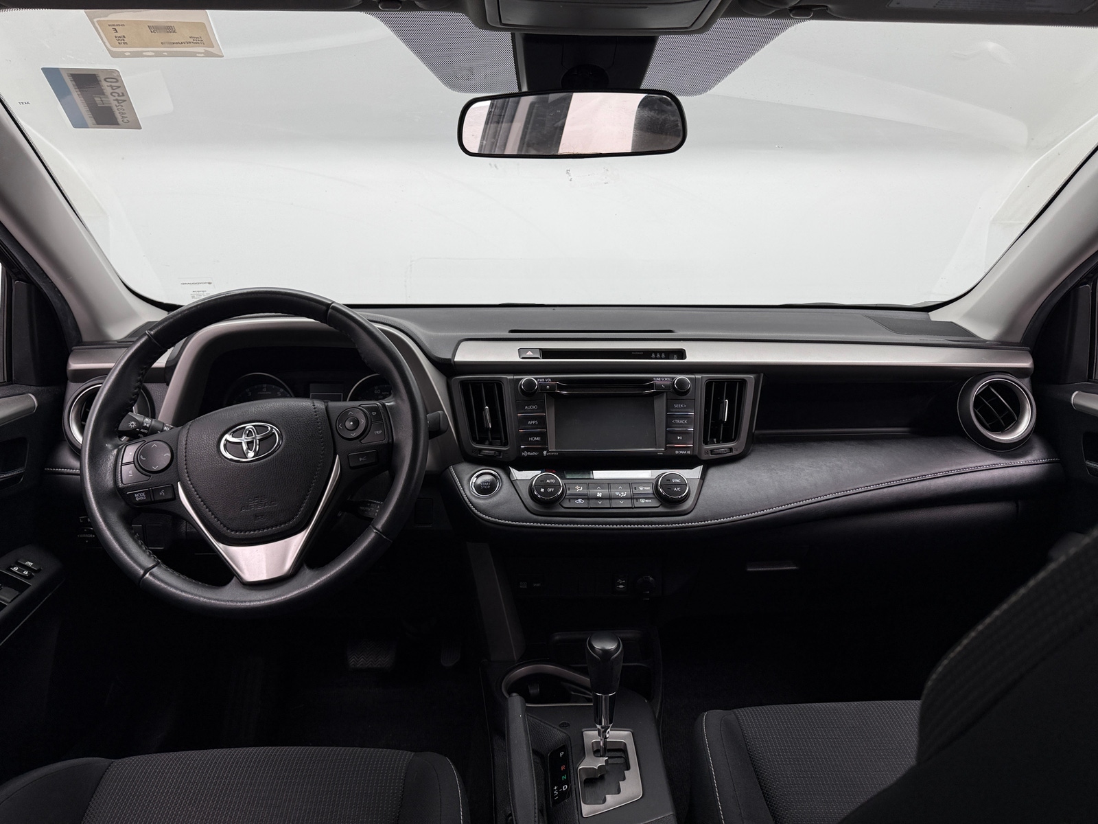 Thumbnail: 2018 Toyota RAV4 - 3