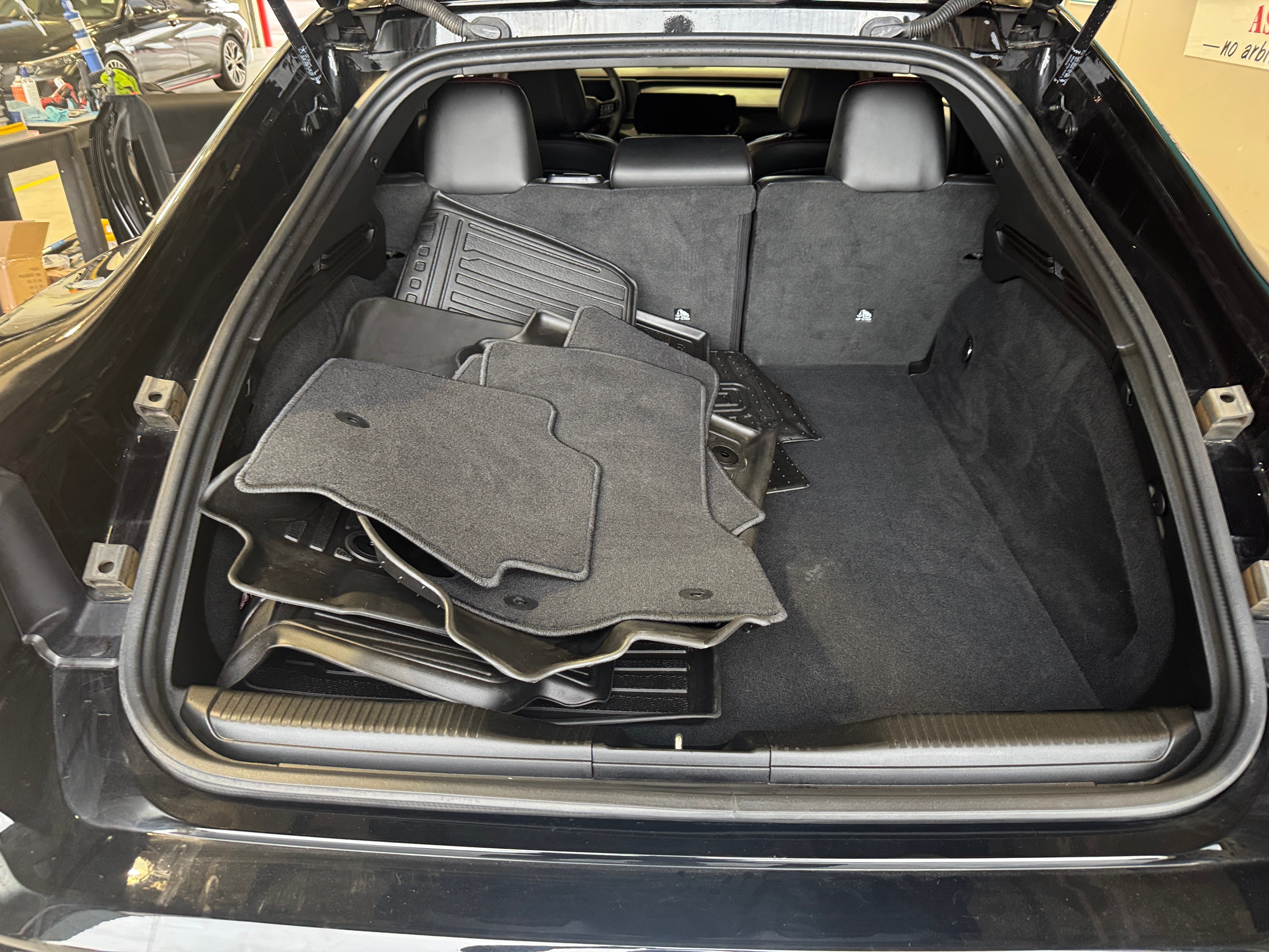 Used 2025 Dodge Charger Daytona R/T with VIN 2C3CDBCK2SR538724 for sale in Oak Creek, WI