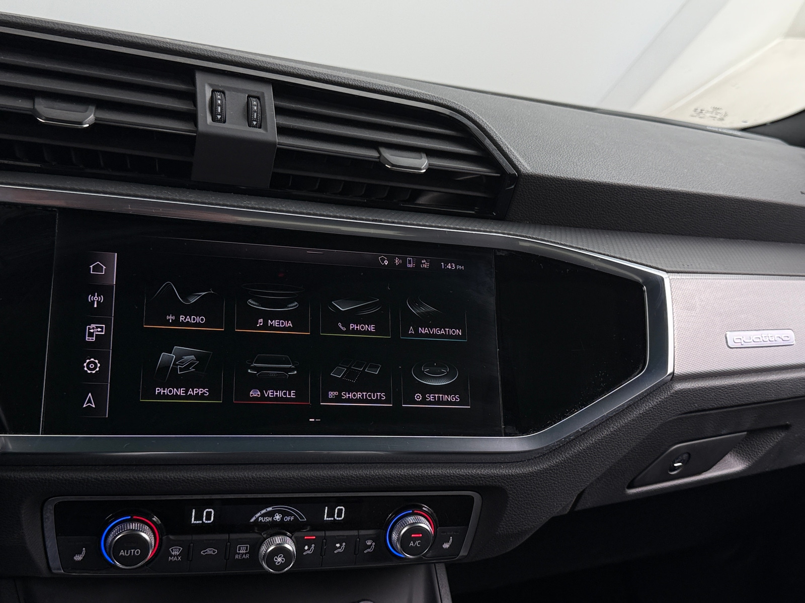 Thumbnail: 2021 Audi Q3 - 4
