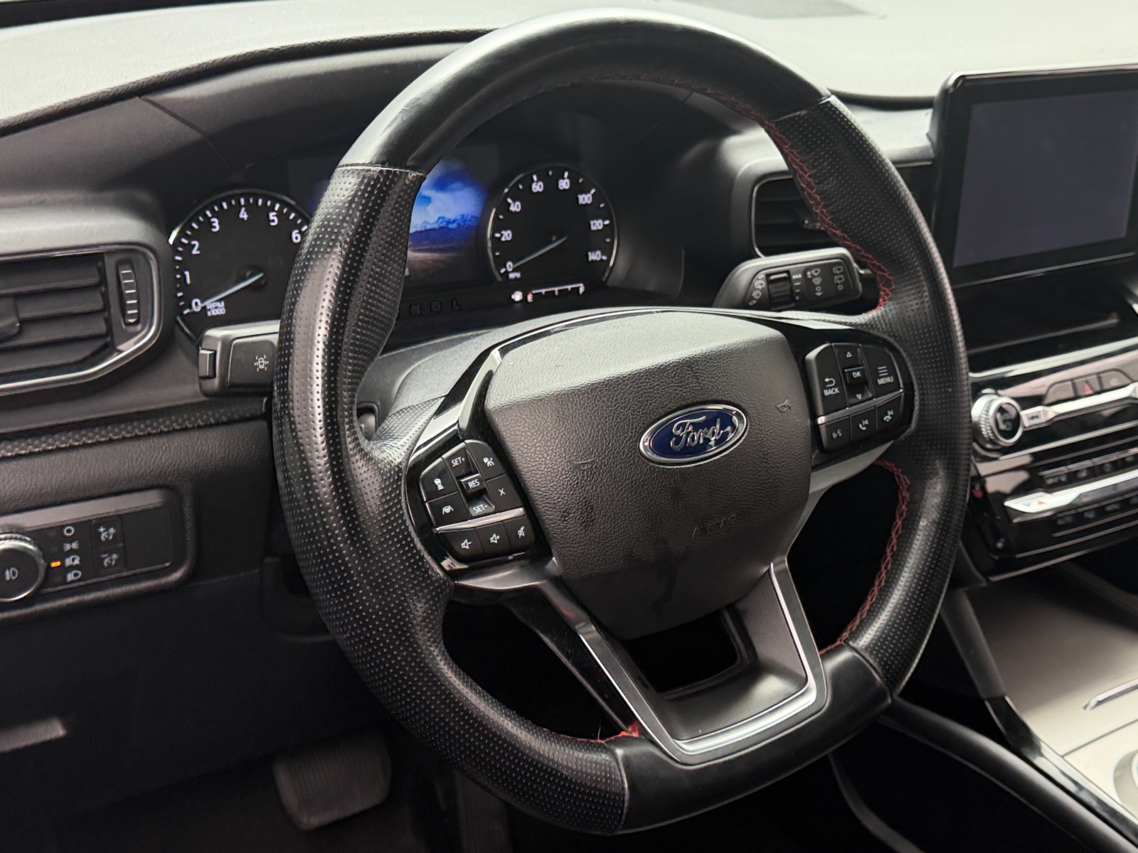 Thumbnail: 2022 Ford Explorer - 4