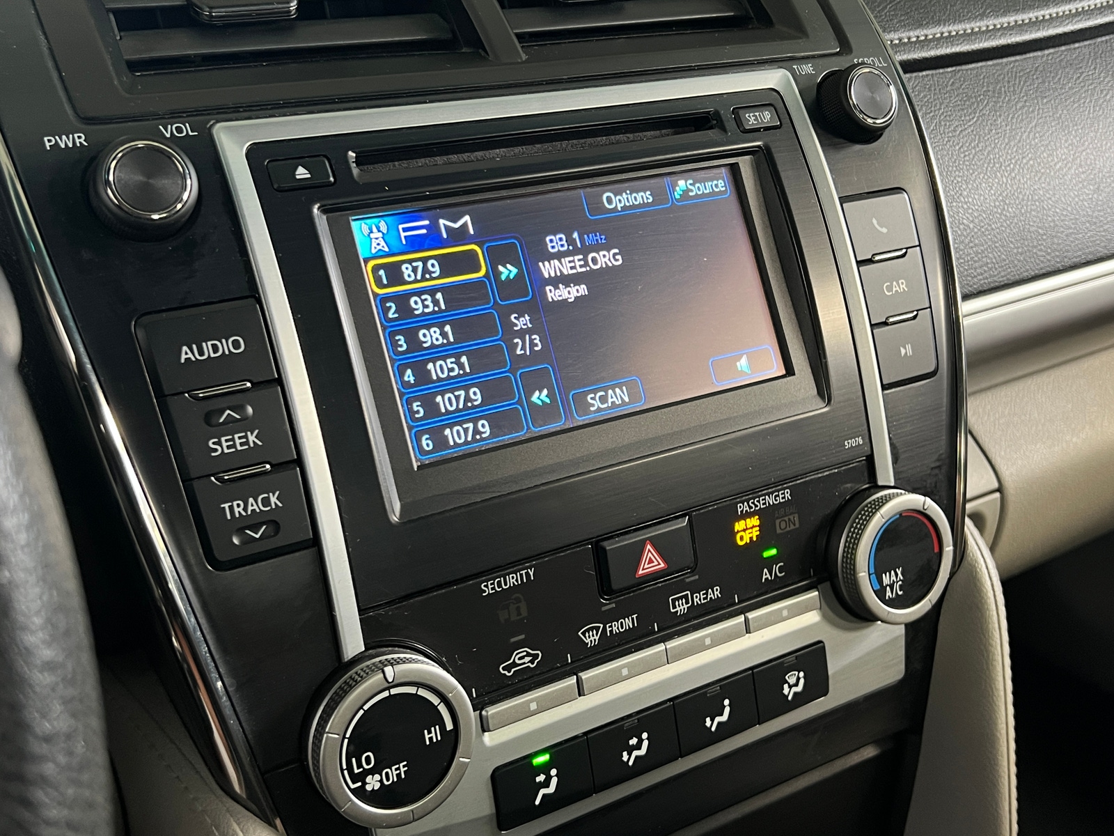 Thumbnail: 2014 Toyota Camry - 4