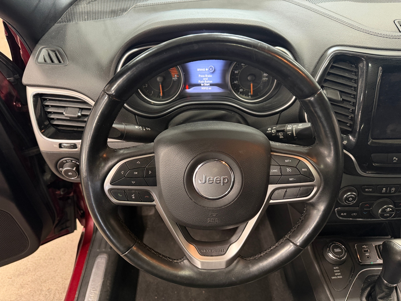 Thumbnail: 2019 Jeep Cherokee - 4