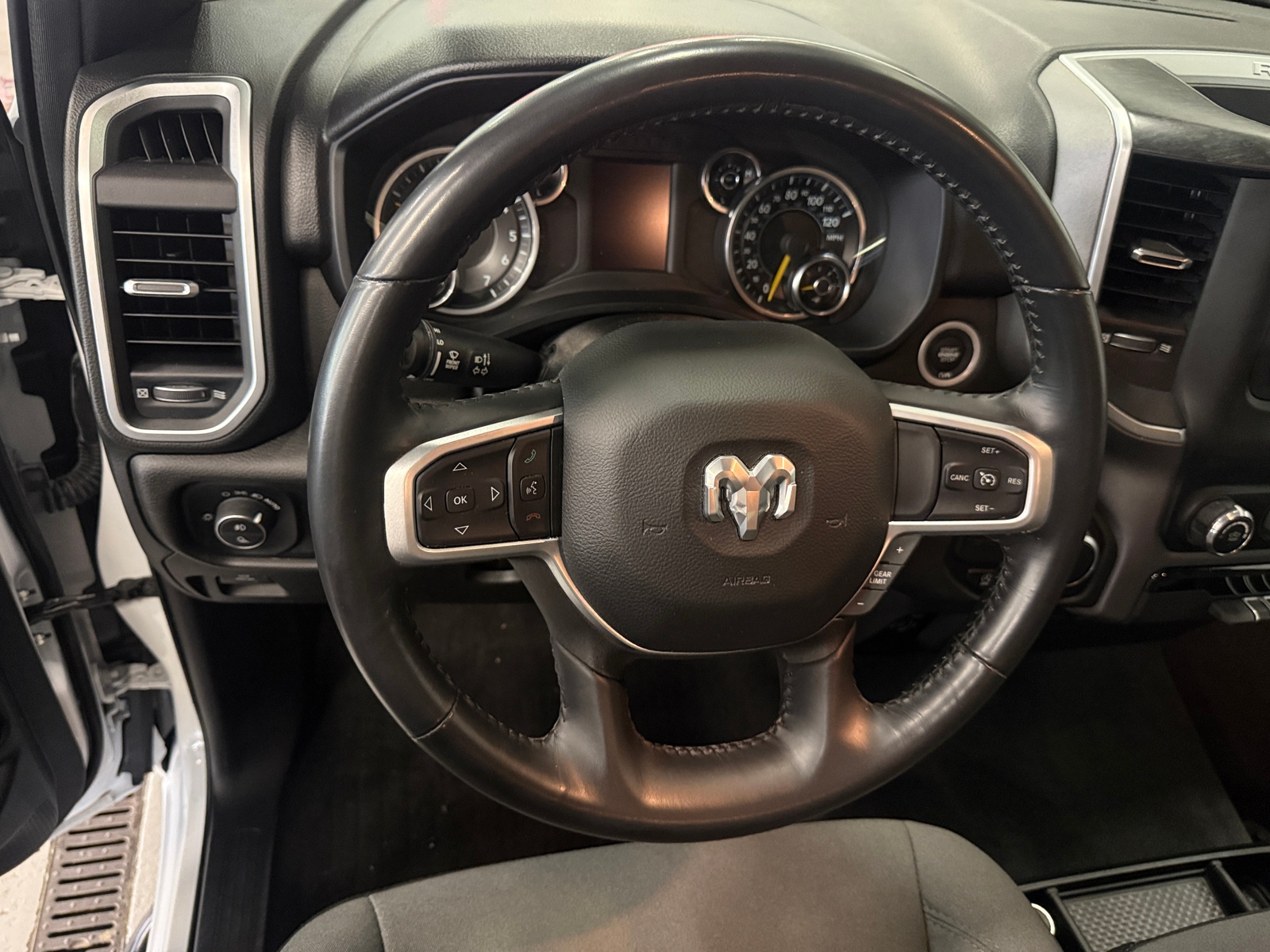 Thumbnail: 2022 RAM 1500 - 5