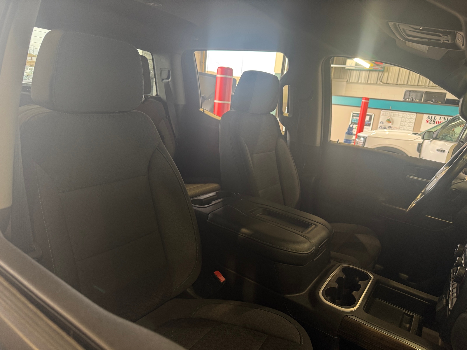 Thumbnail: 2020 Chevrolet Silverado 1500 - 2