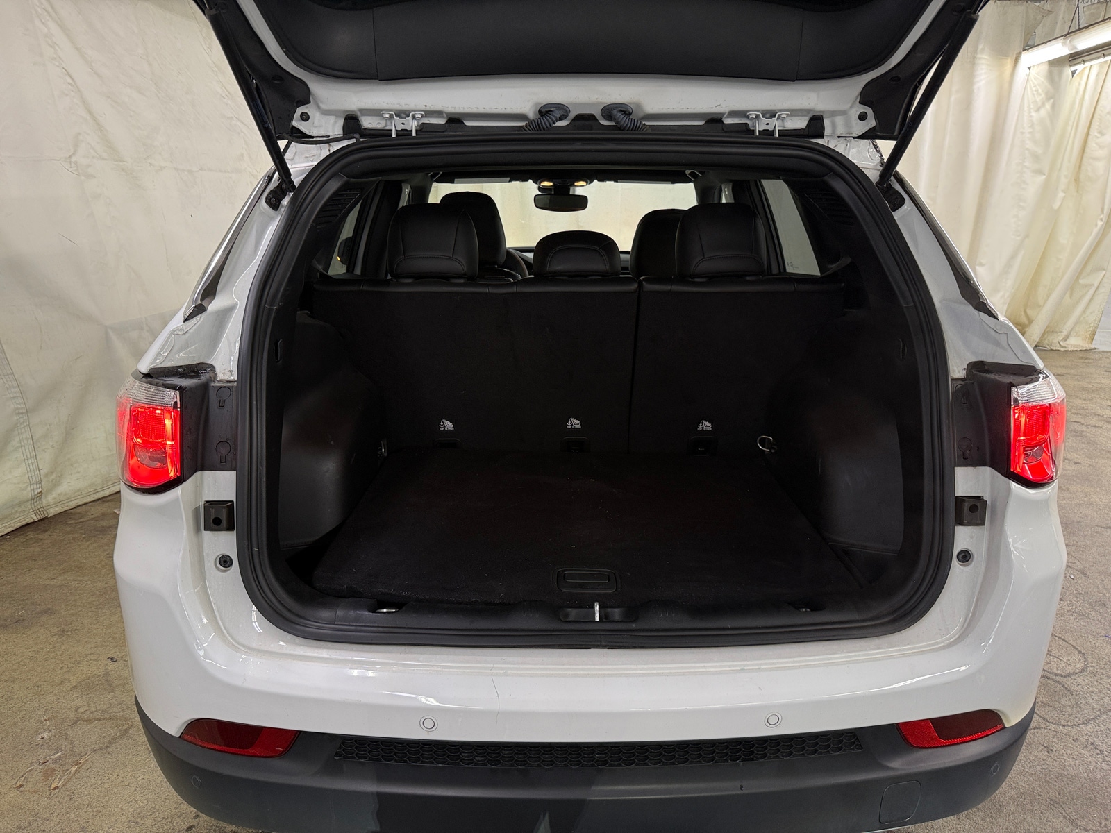 Thumbnail: 2023 Jeep Compass - 6