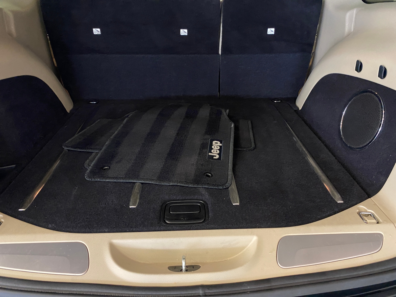 Thumbnail: 2014 Jeep Grand Cherokee - 6