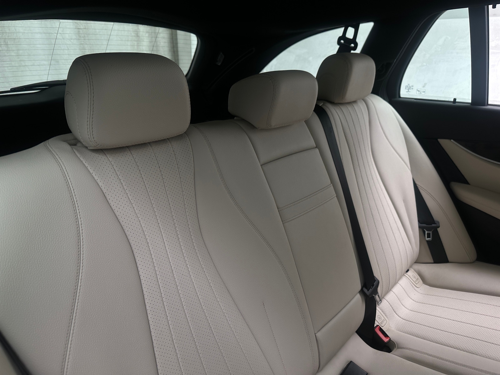 Thumbnail: 2017 Mercedes-Benz E-Class - 5