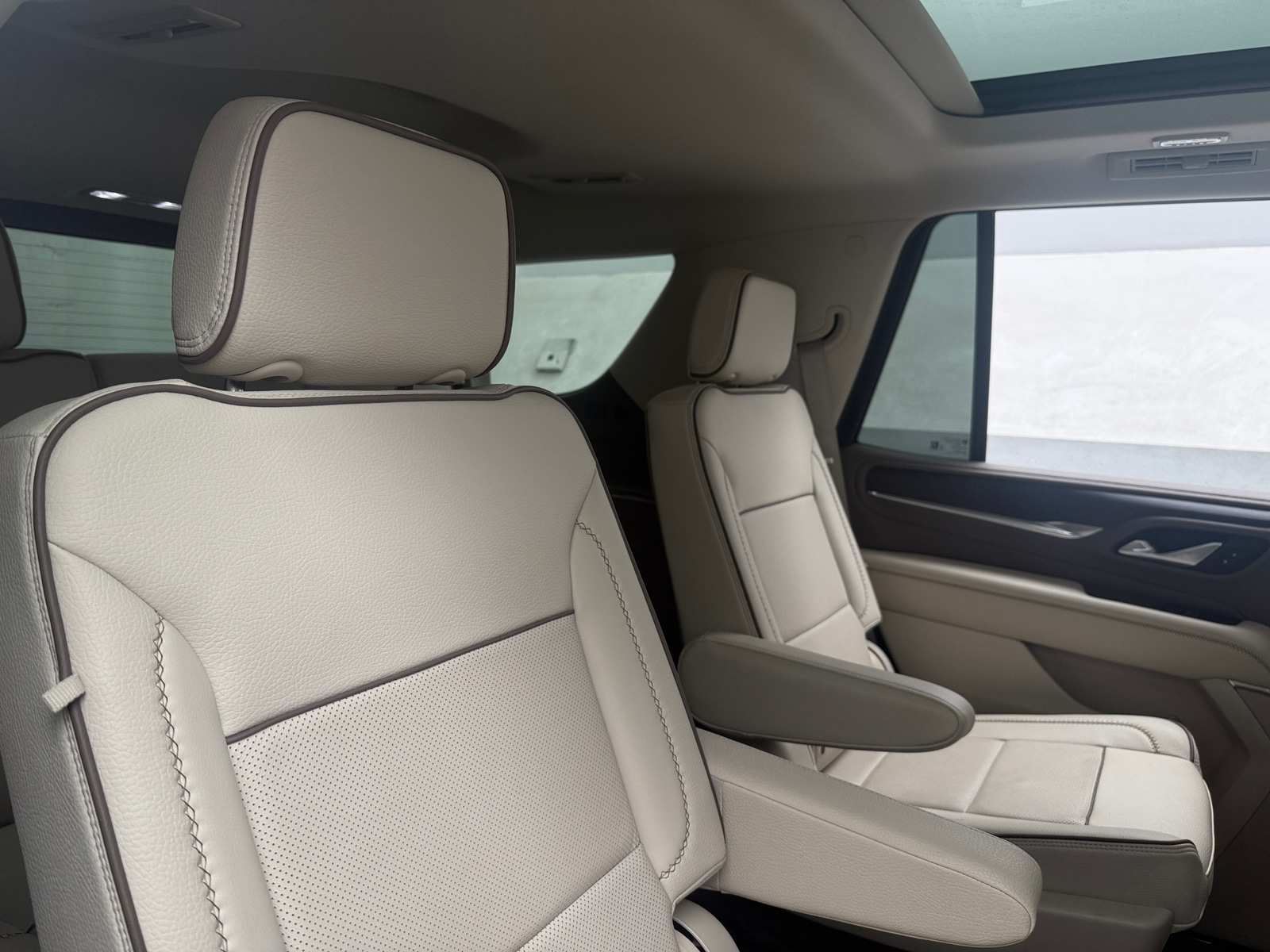 Thumbnail: 2022 GMC Yukon - 5