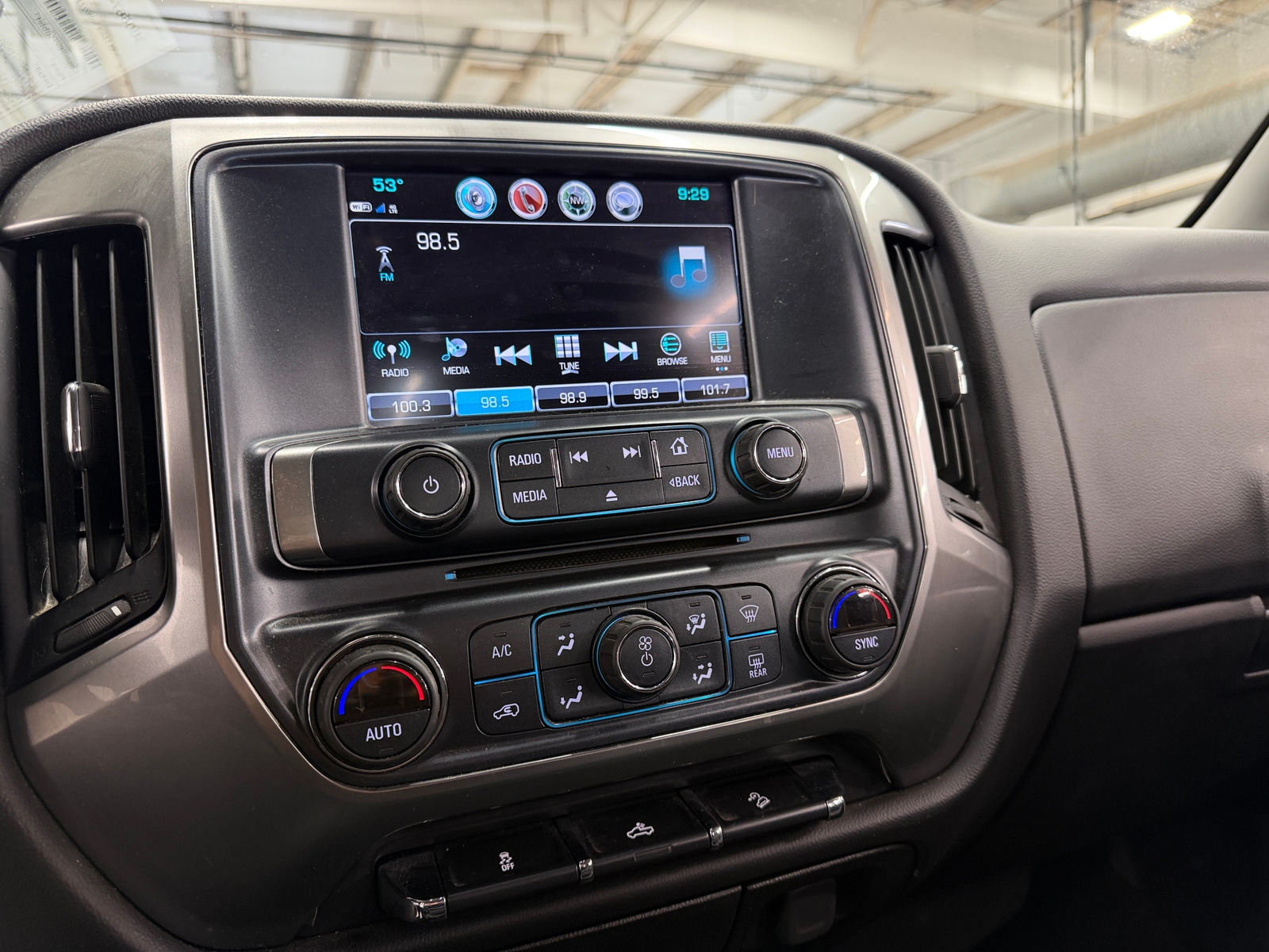 Thumbnail: 2018 Chevrolet Silverado 2500 - 4