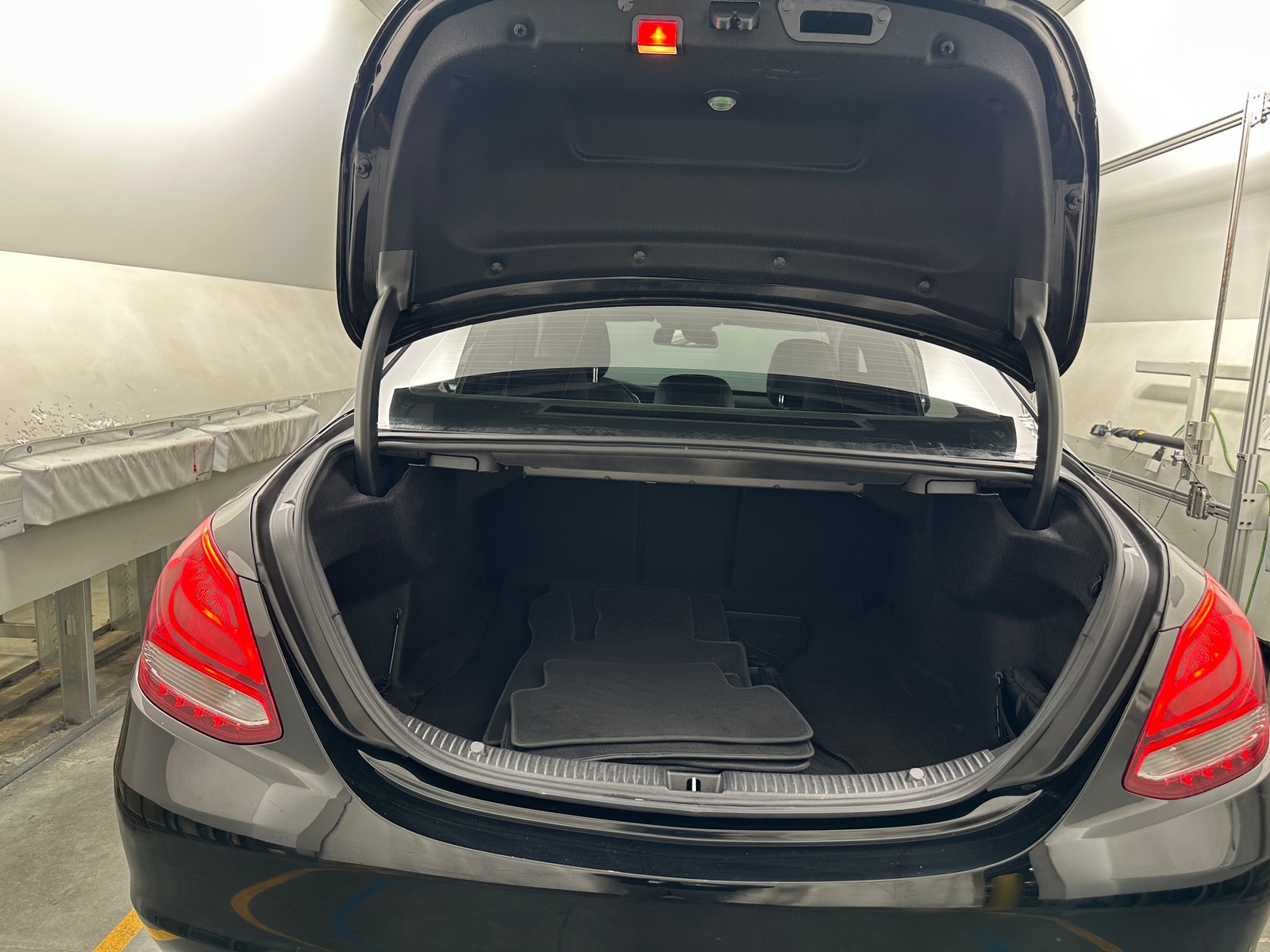 Thumbnail: 2017 Mercedes-Benz C-Class - 6