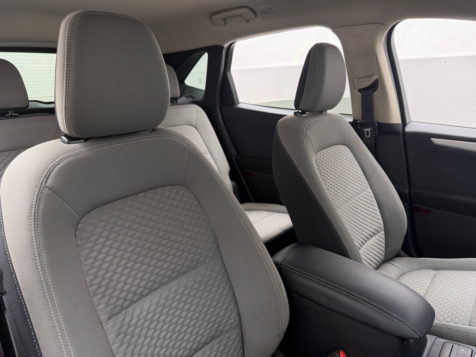 Thumbnail: 2020 Ford Escape - 2