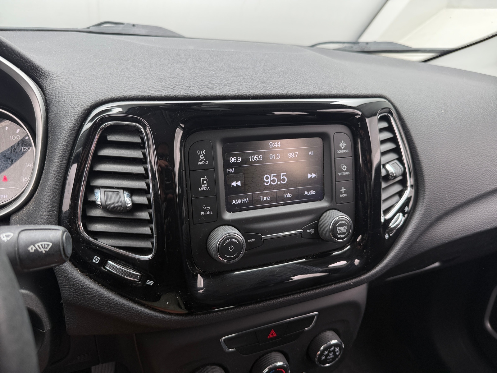 Thumbnail: 2018 Jeep Compass - 4