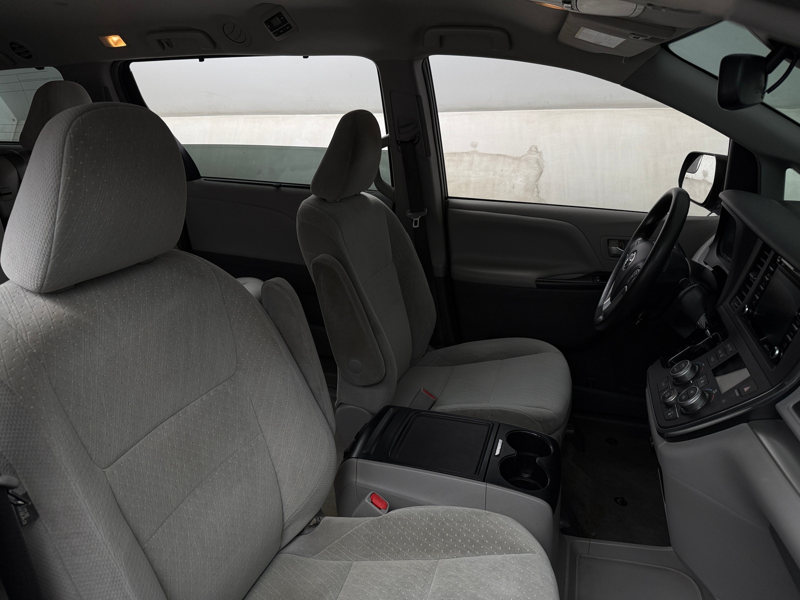 Thumbnail: 2018 Toyota Sienna - 2