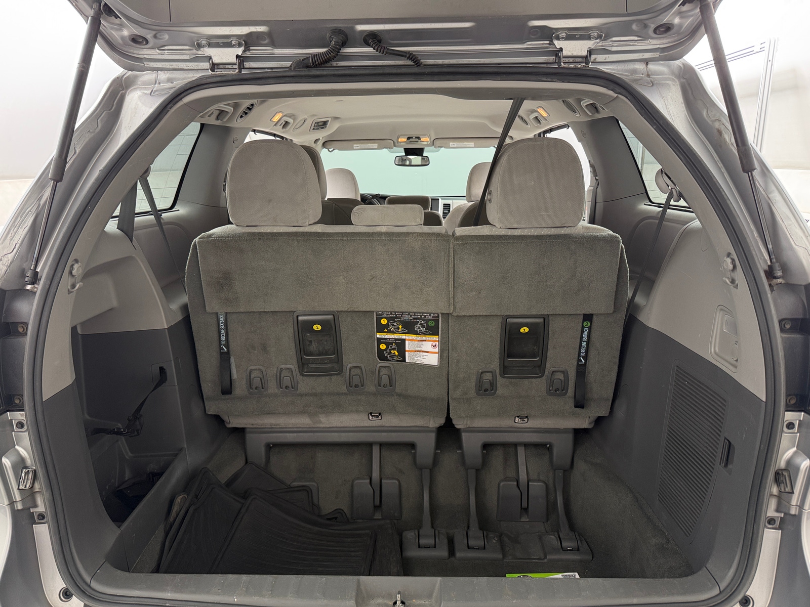 Thumbnail: 2018 Toyota Sienna - 7