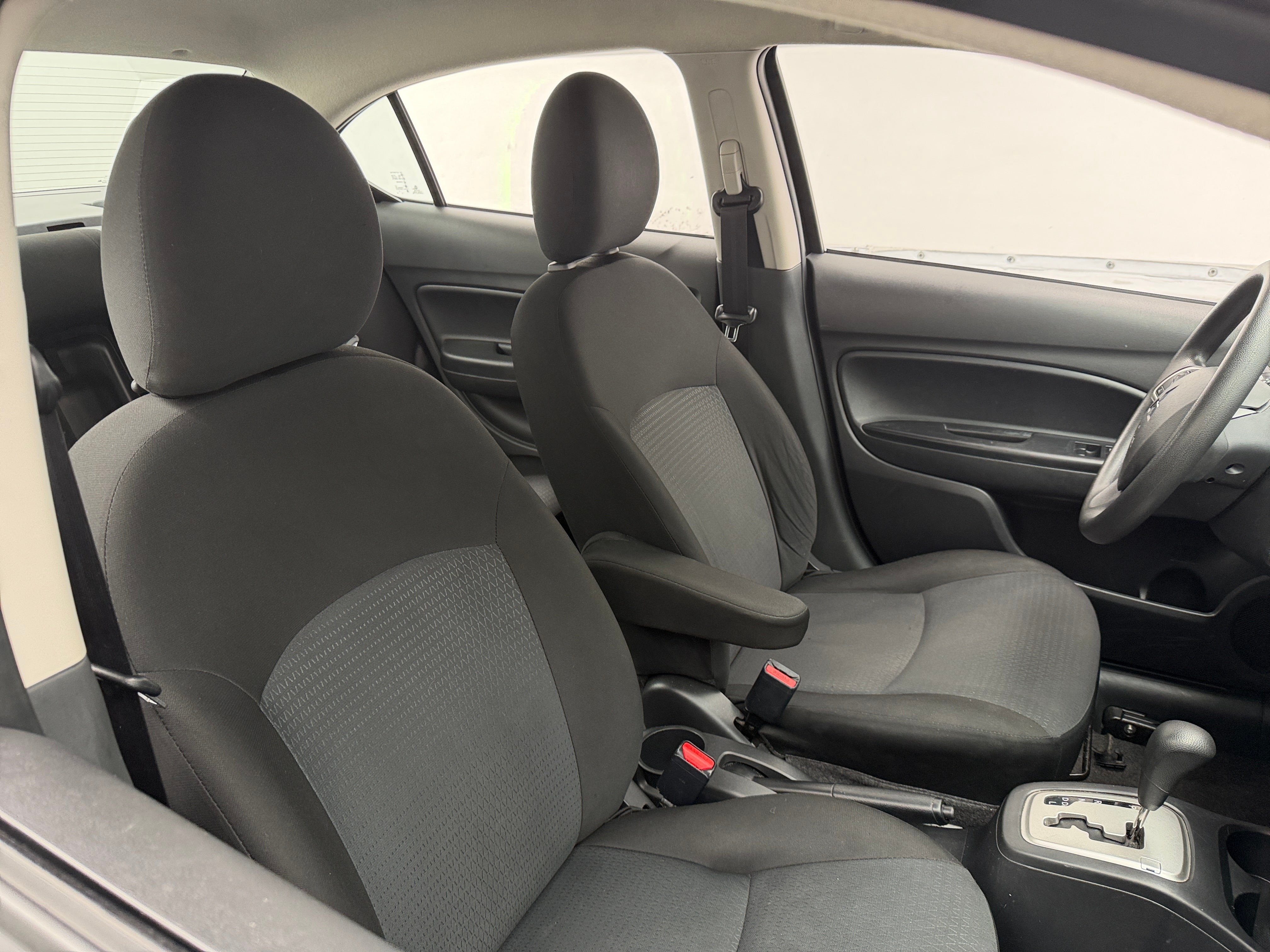 2024 Mitsubishi Mirage G4 LE