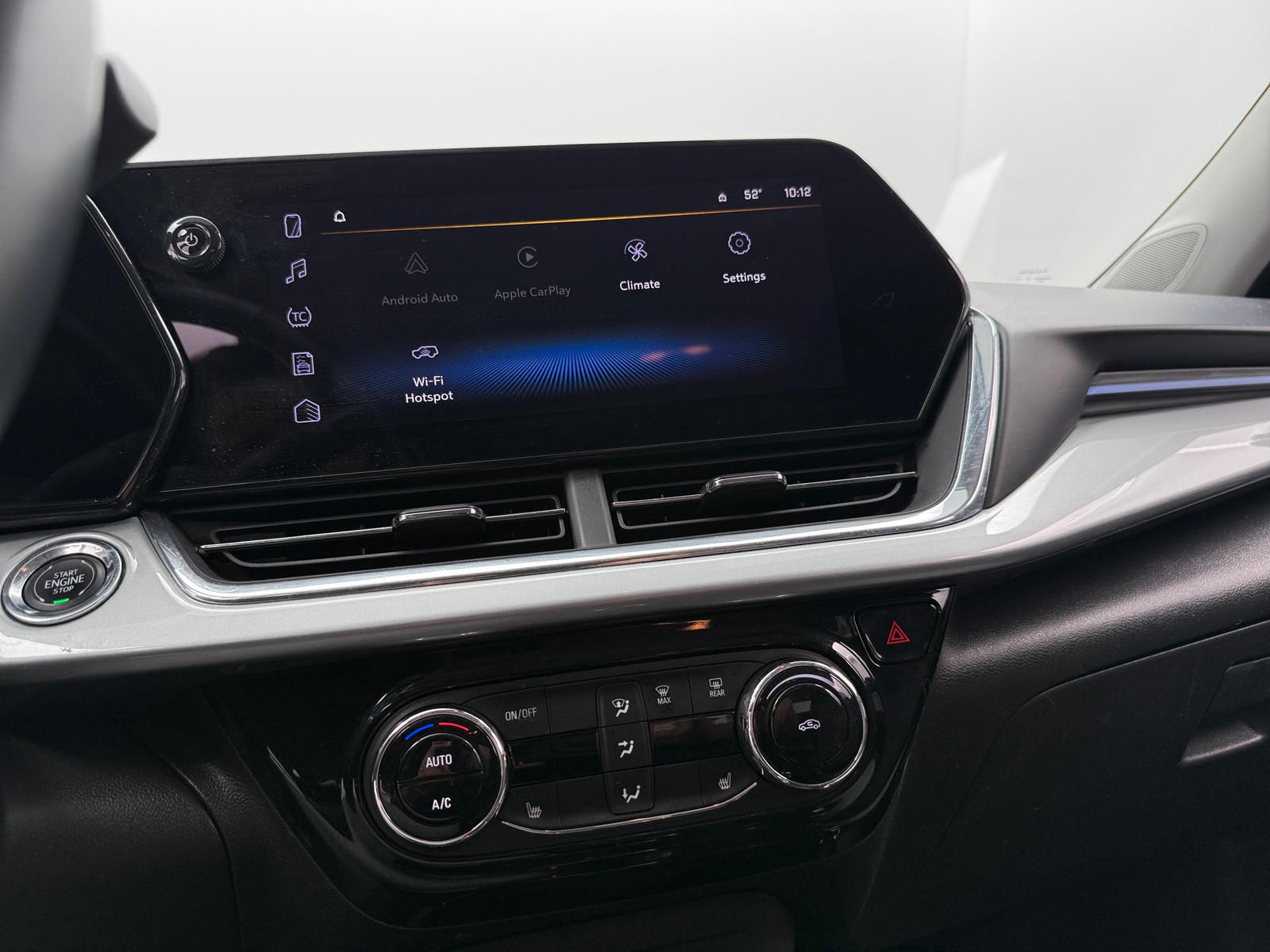 Thumbnail: 2025 Chevrolet Trax - 3